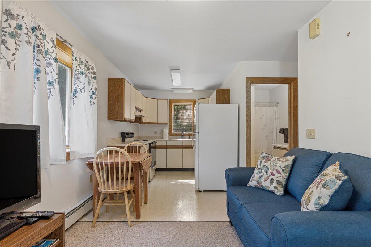 17 Anderson Road Property Photo 38