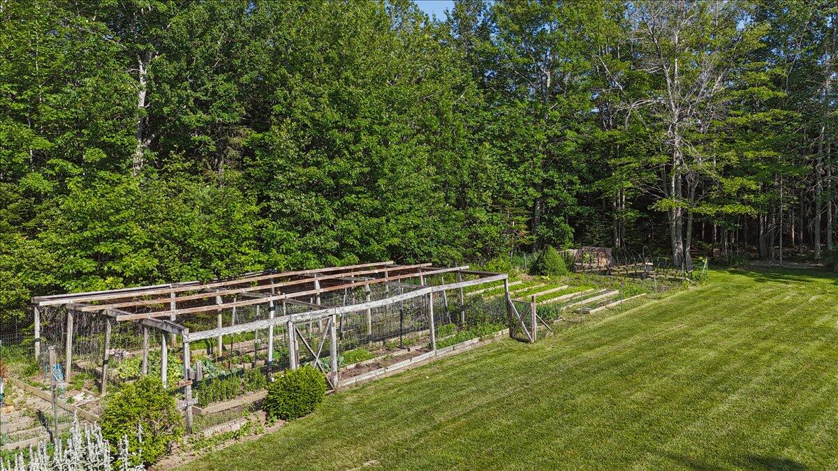 17 Anderson Road Property Photo 55