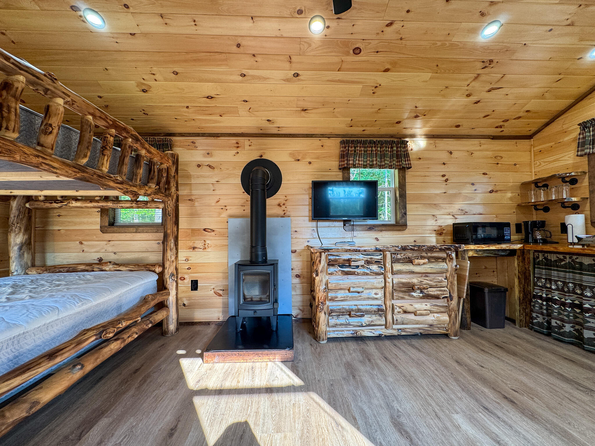 40 Property Photo 8