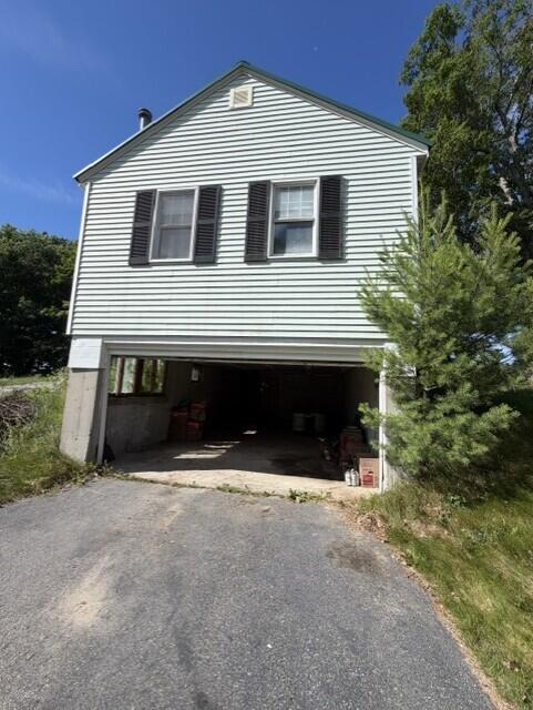 1077 Chadbourne Road Property Photo 3