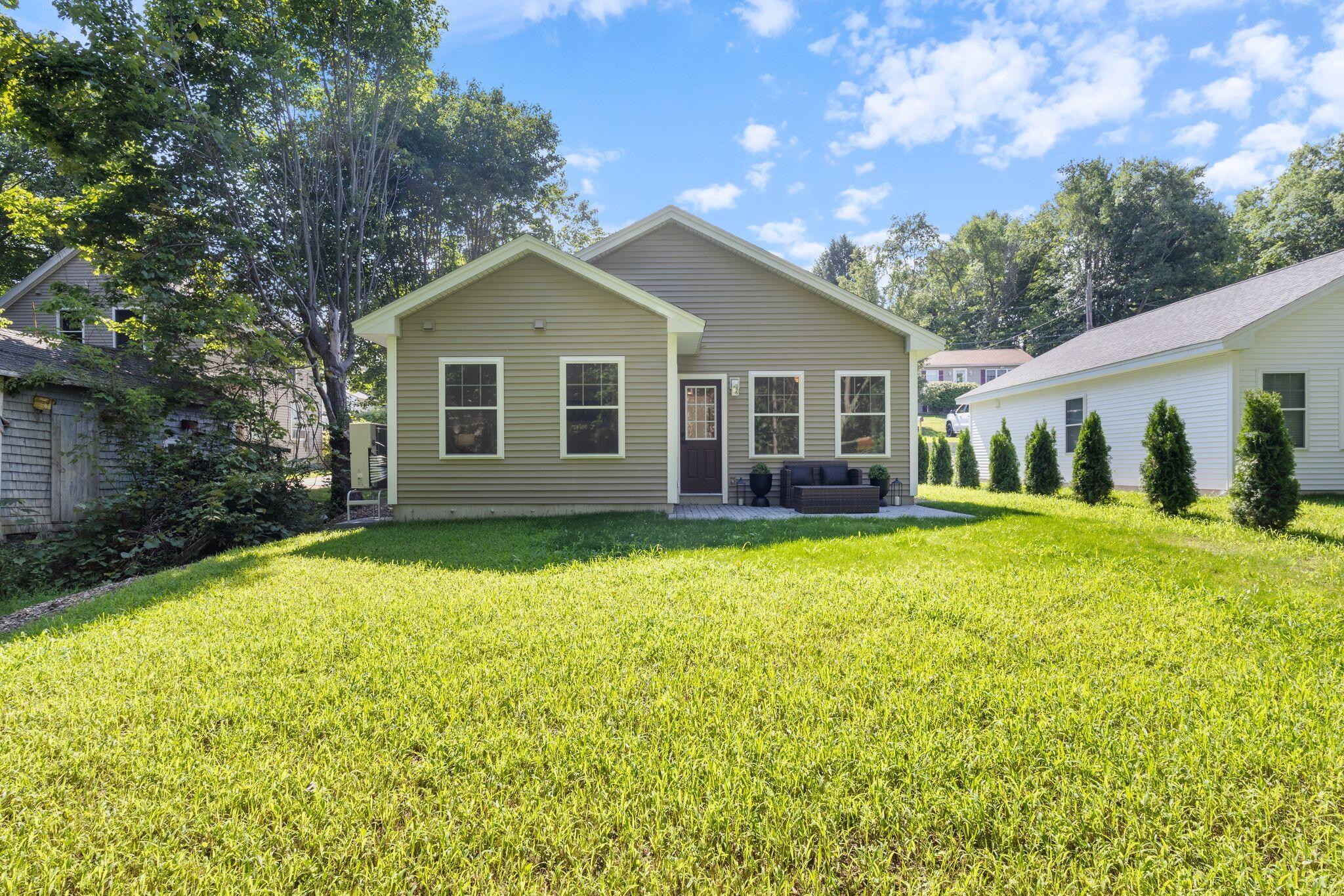 9 Brook Street Property Photo 33