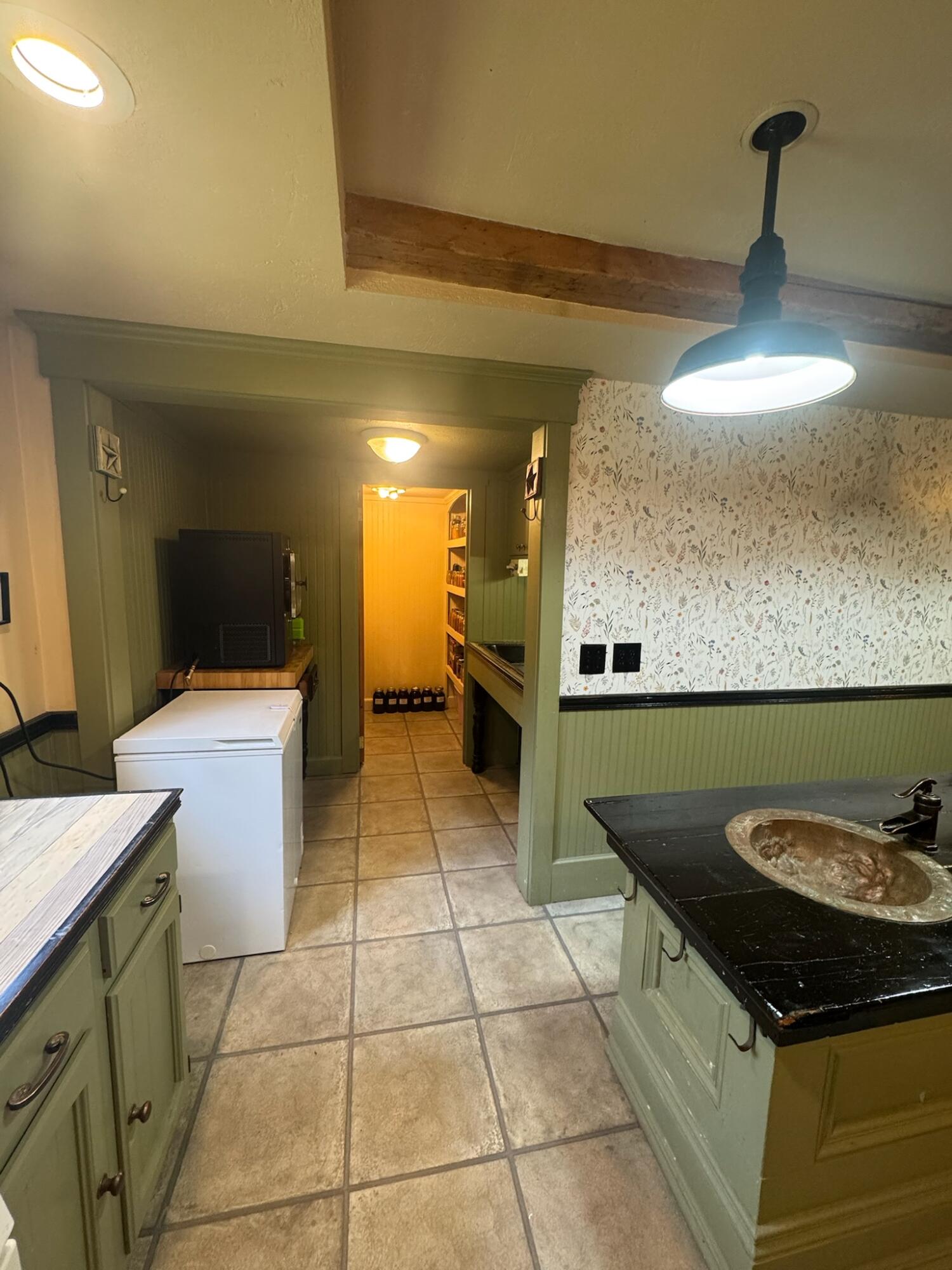 20 Charlotte Road Property Photo 19