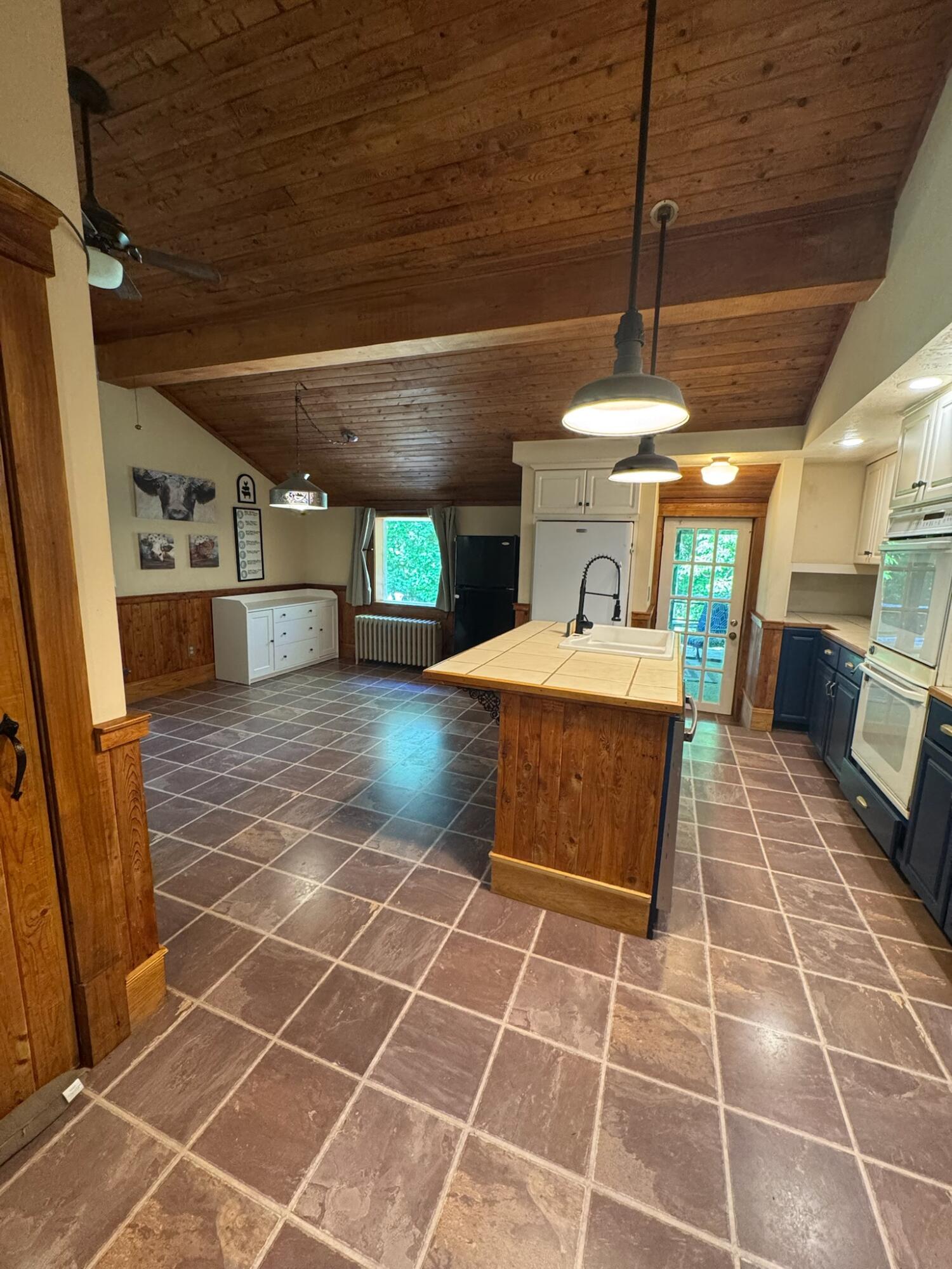 20 Charlotte Road Property Photo 25