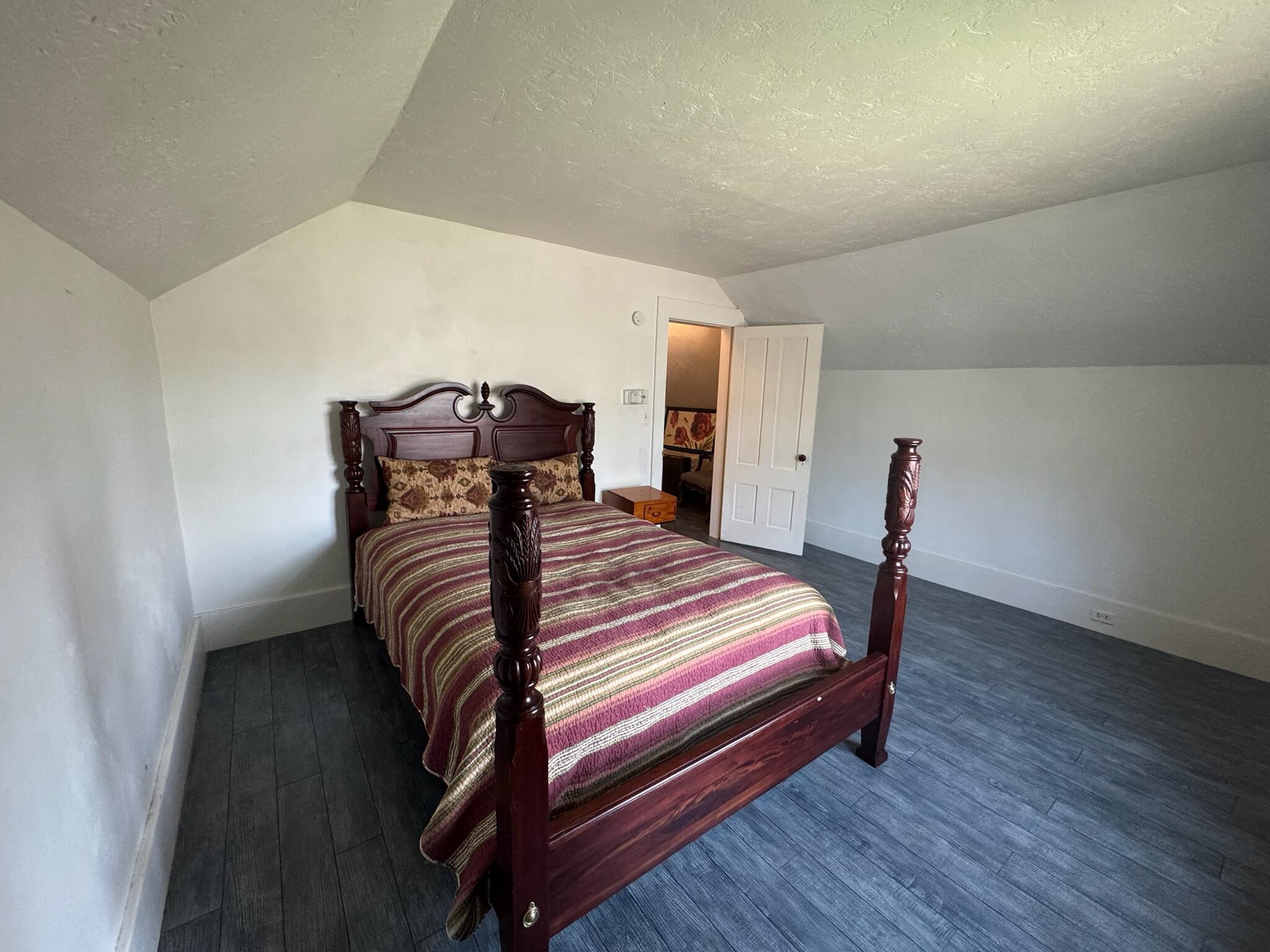20 Charlotte Road Property Photo 60