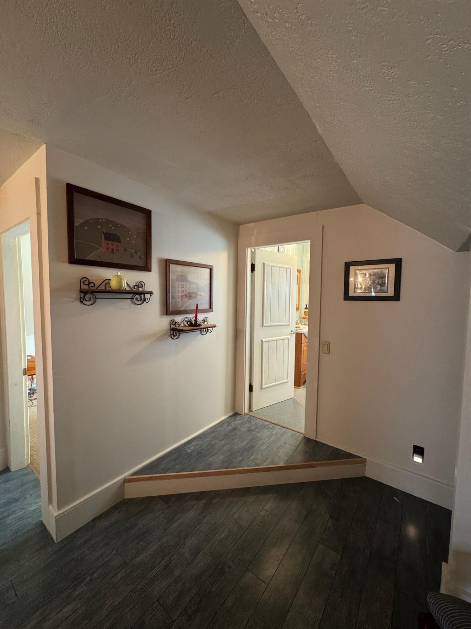 20 Charlotte Road Property Photo 61