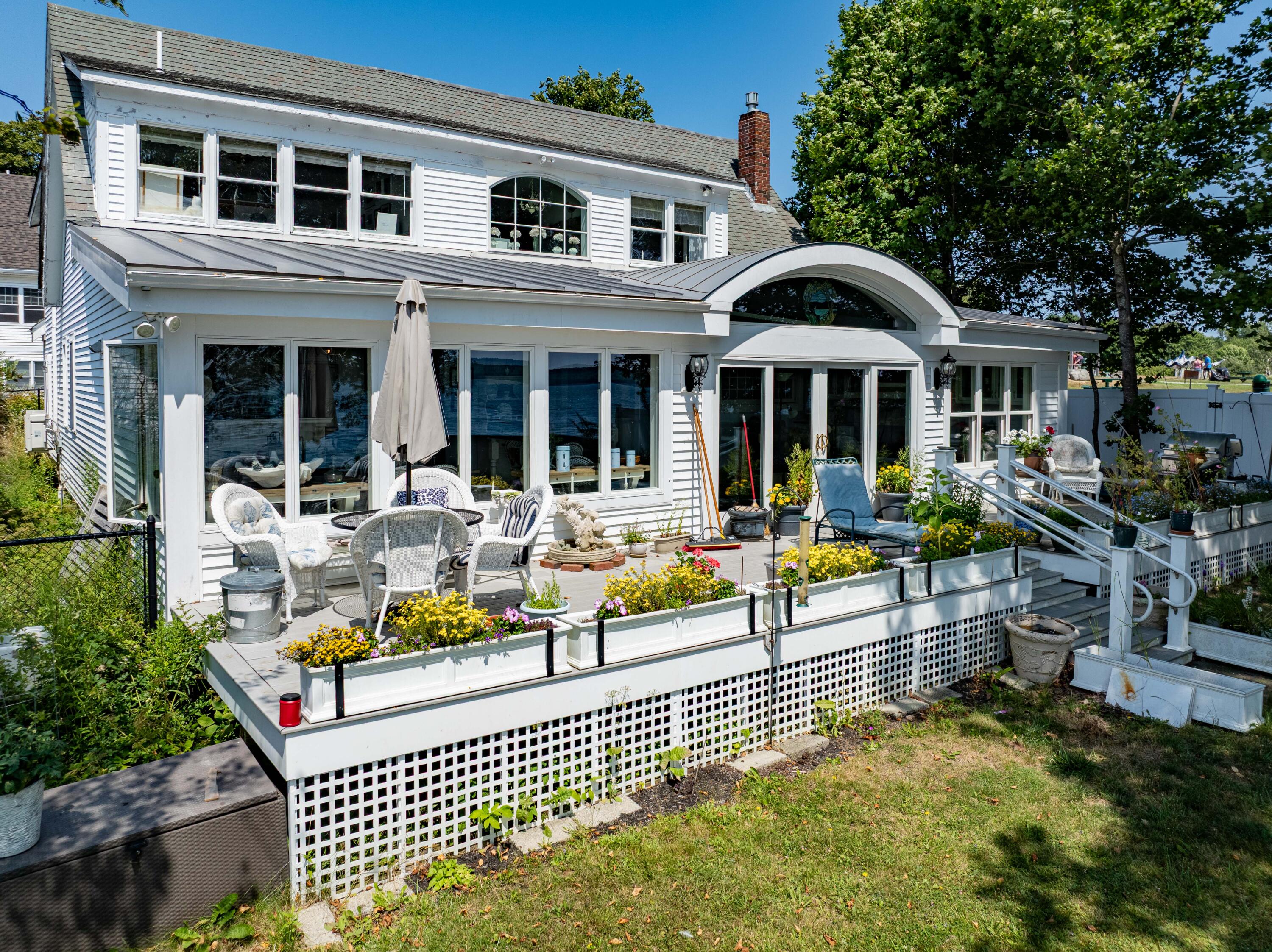 25 Water Street Property Photo 1