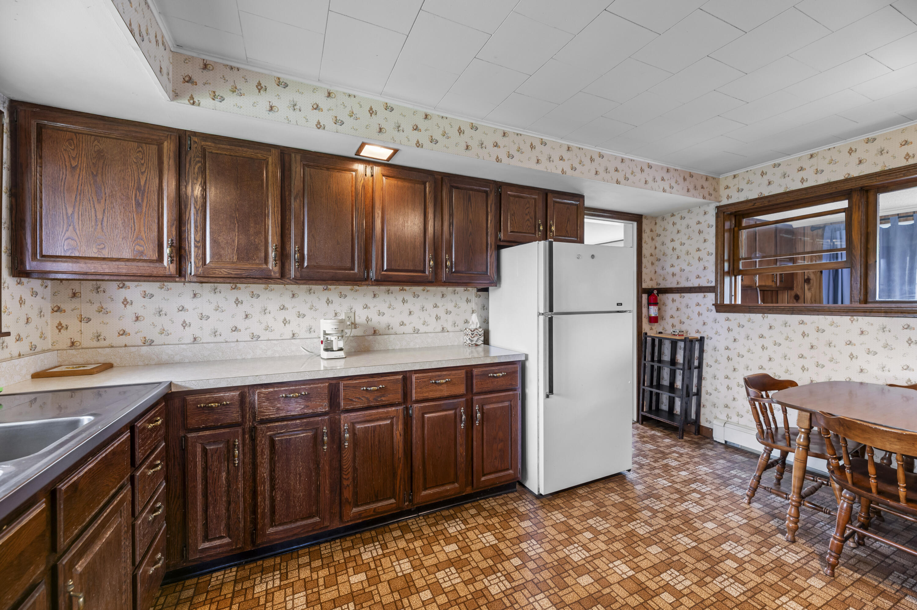 232 Wharff Road Property Photo 7