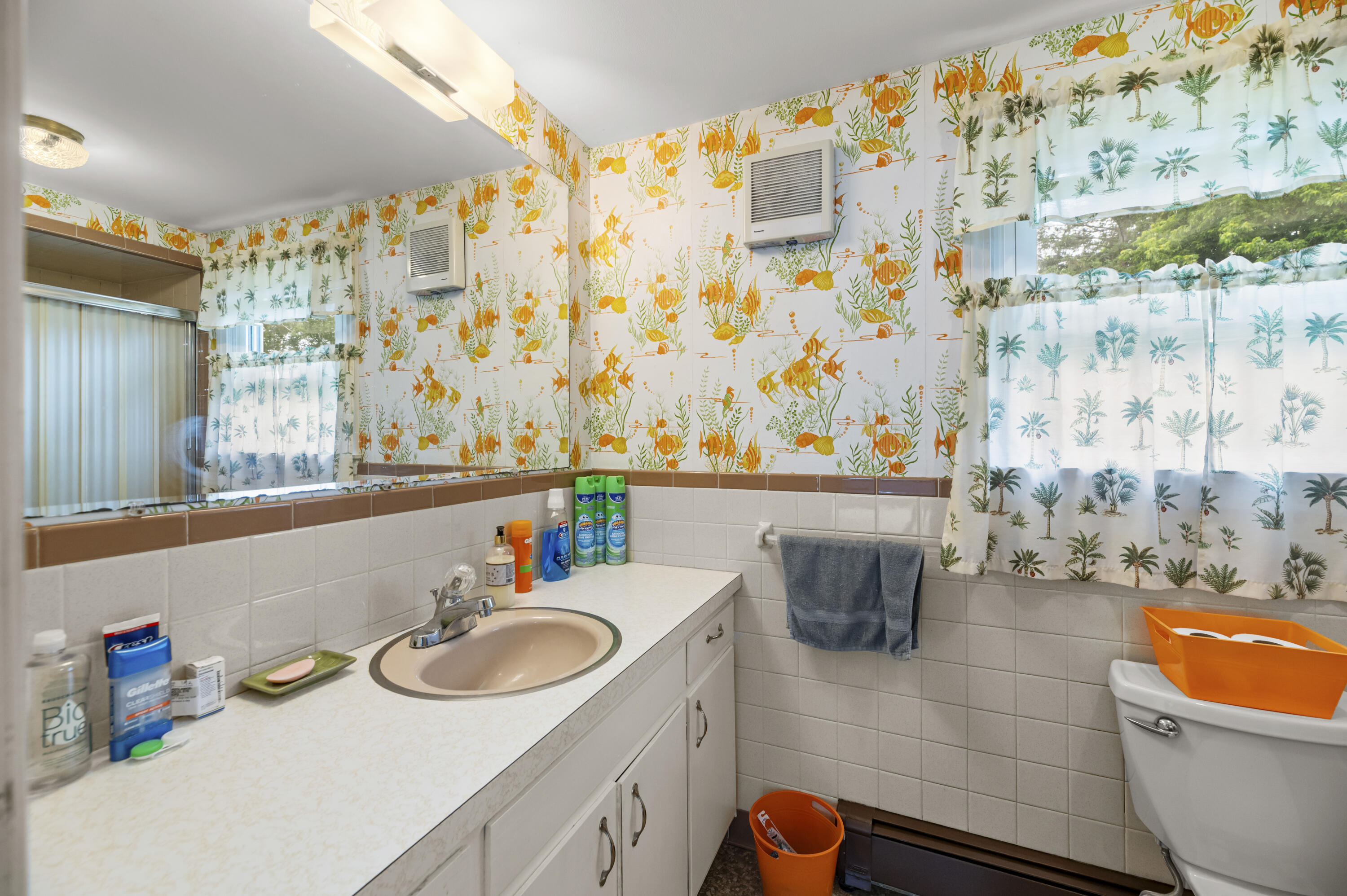232 Wharff Road Property Photo 16