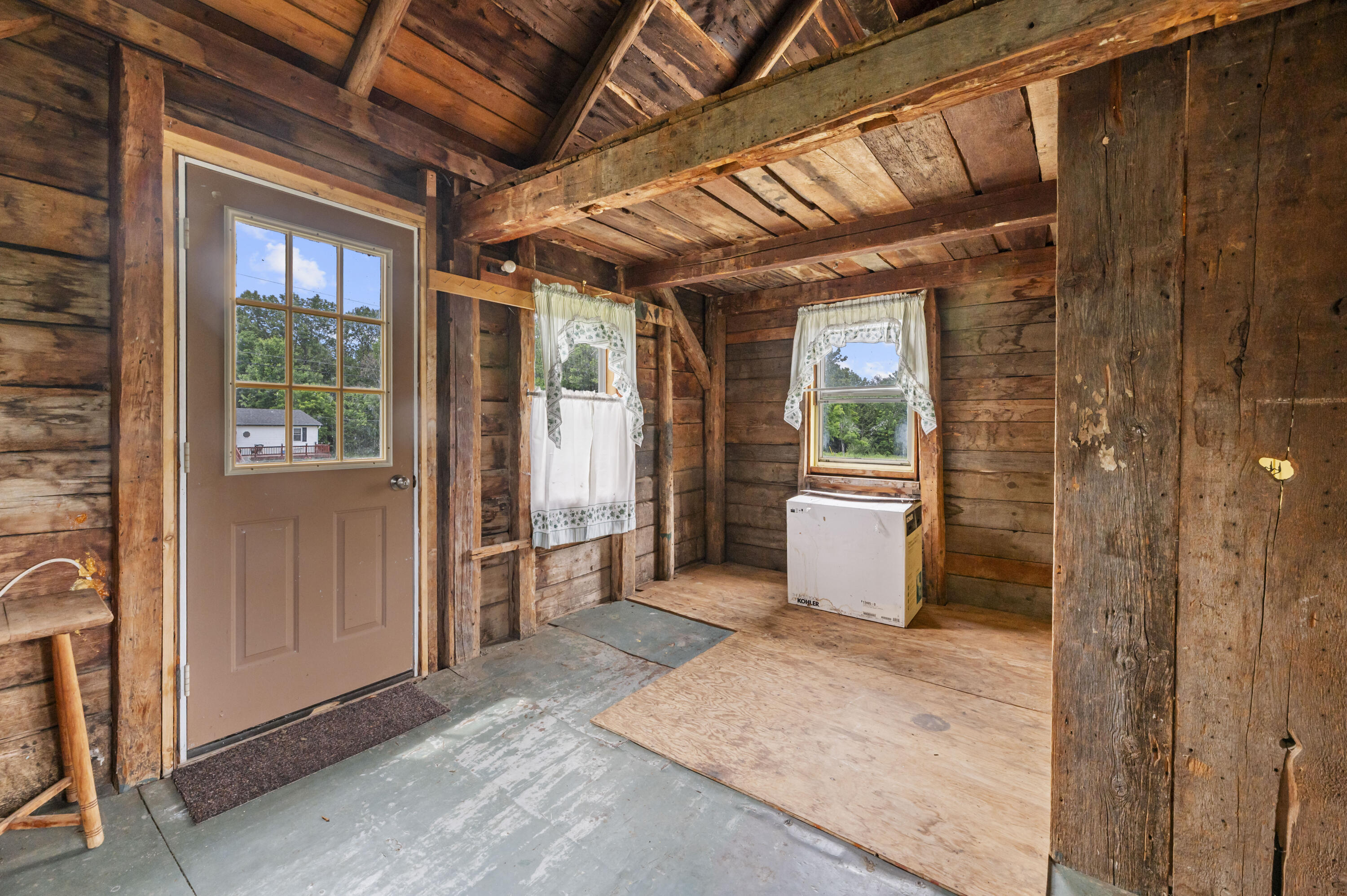 232 Wharff Road Property Photo 28