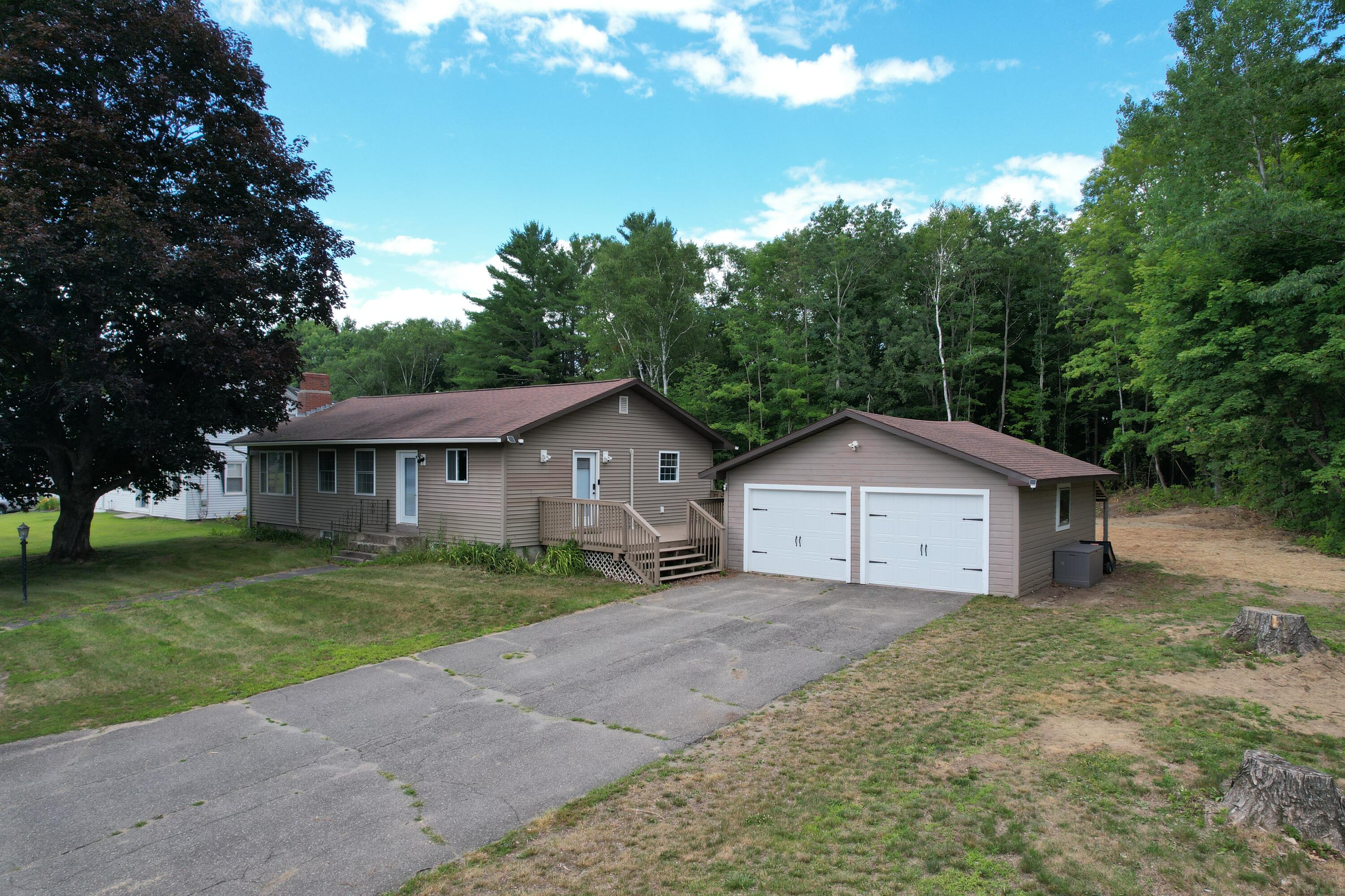 422 Peltoma Avenue Property Photo 1