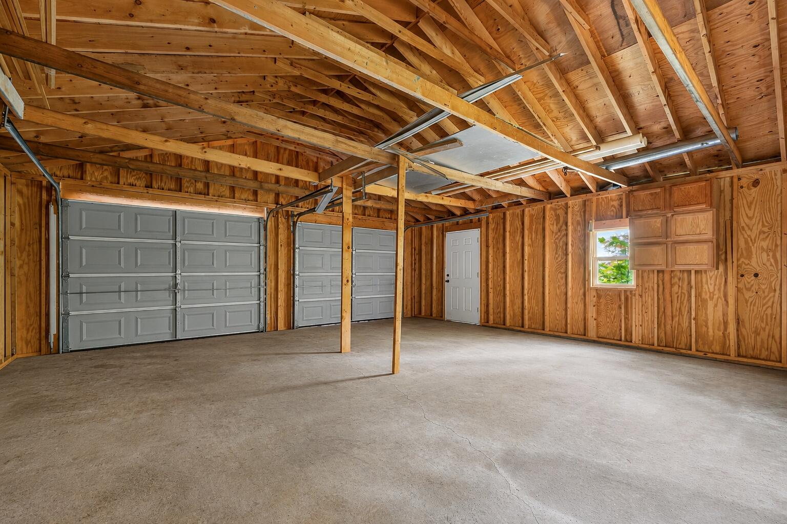 351 King Street Property Photo 14