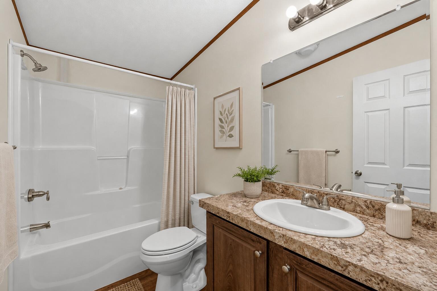 351 King Street Property Photo 18