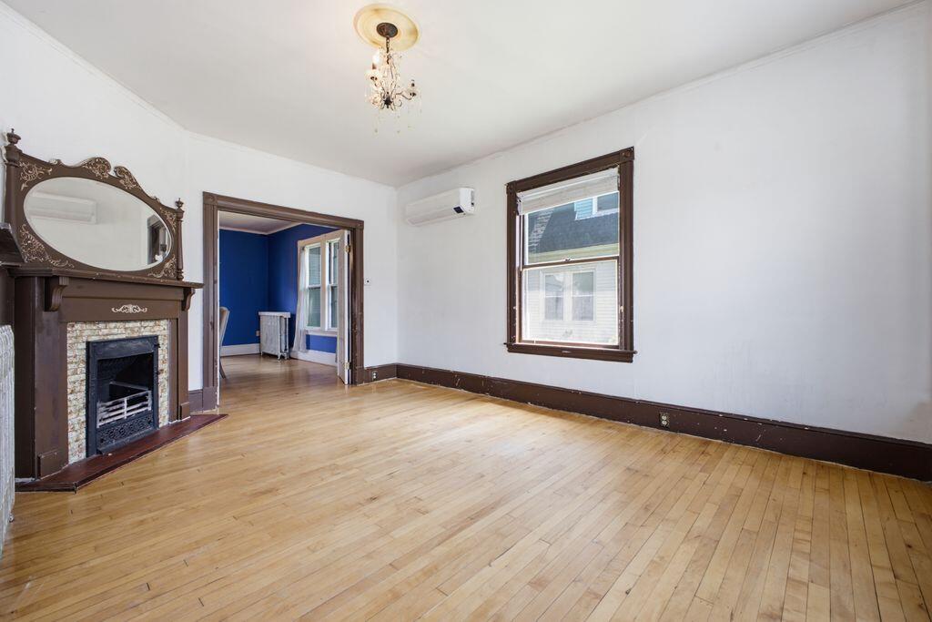 1 Curtis Street Property Photo 6