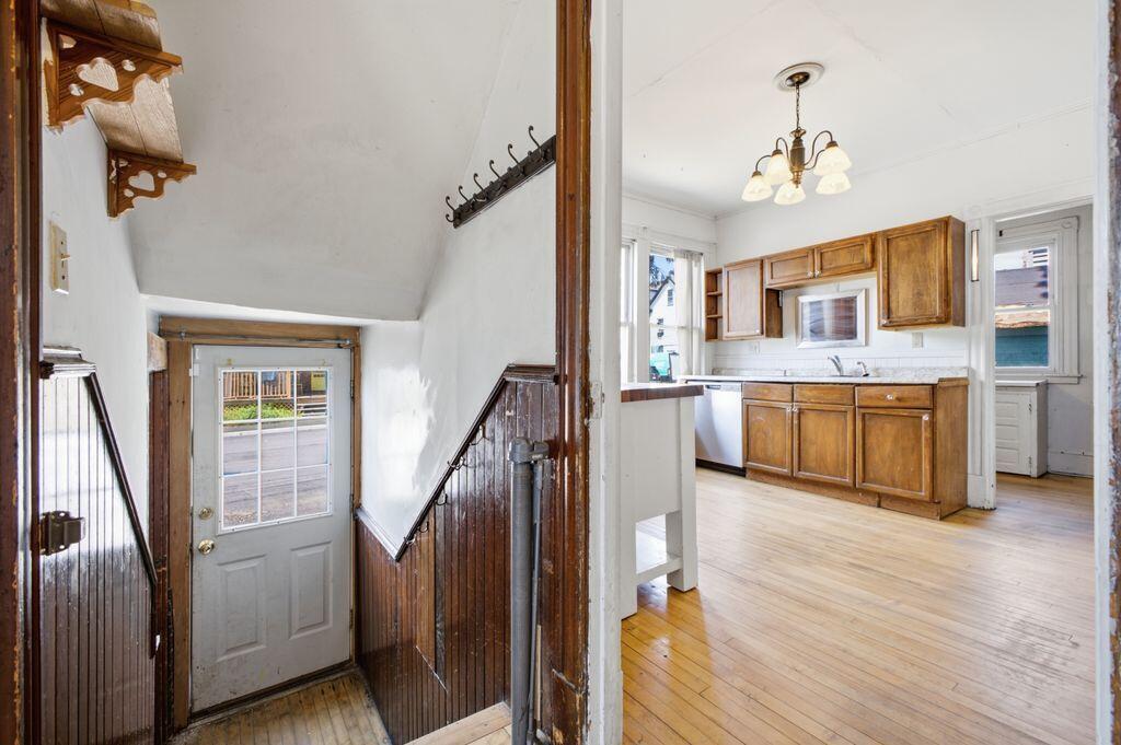 1 Curtis Street Property Photo 15