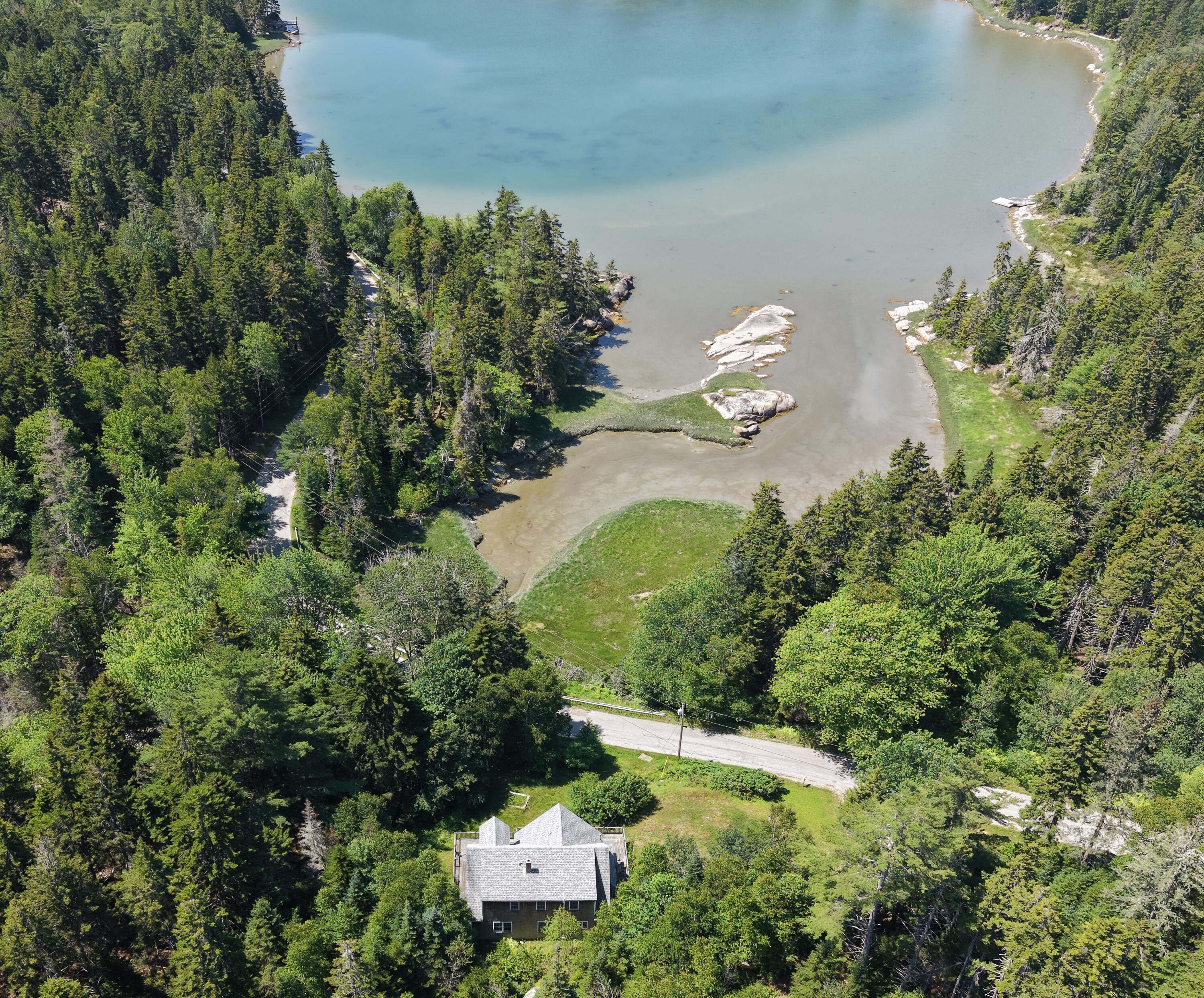 439 Calderwood Neck Road Property Photo 1