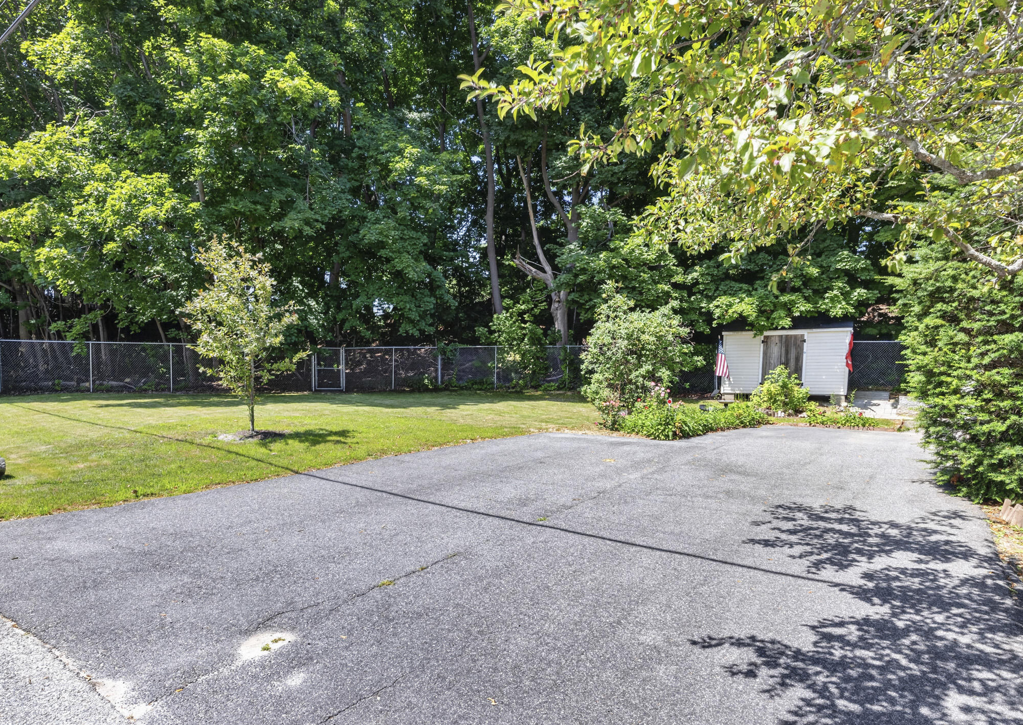 32 Taft Avenue Property Photo 23
