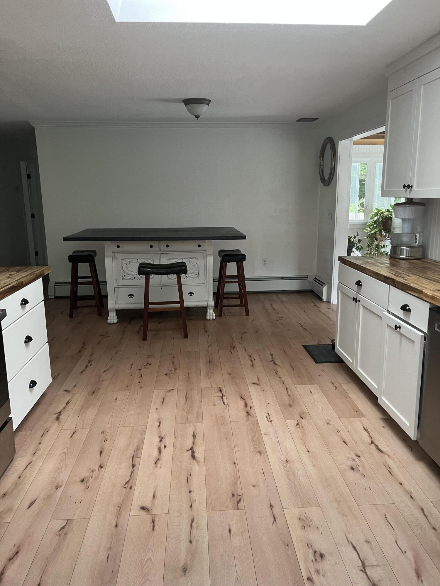 201 Juniper Street Property Photo 8