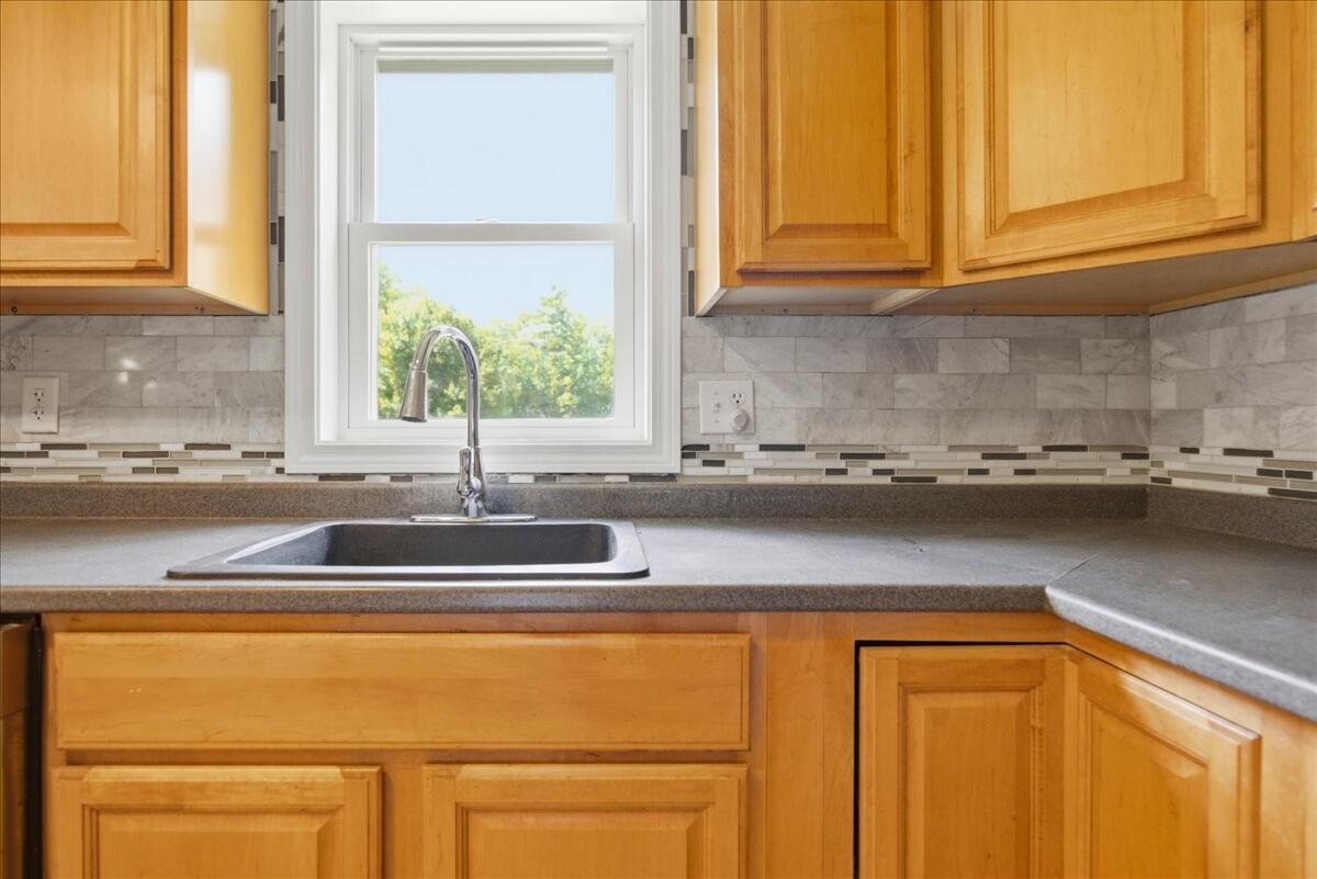 1121 River Avenue Property Photo 14