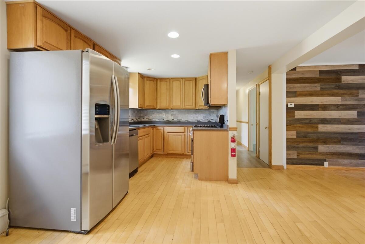 1121 River Avenue Property Photo 16