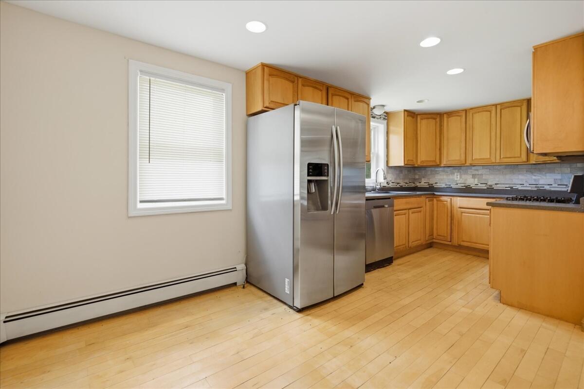 1121 River Avenue Property Photo 18