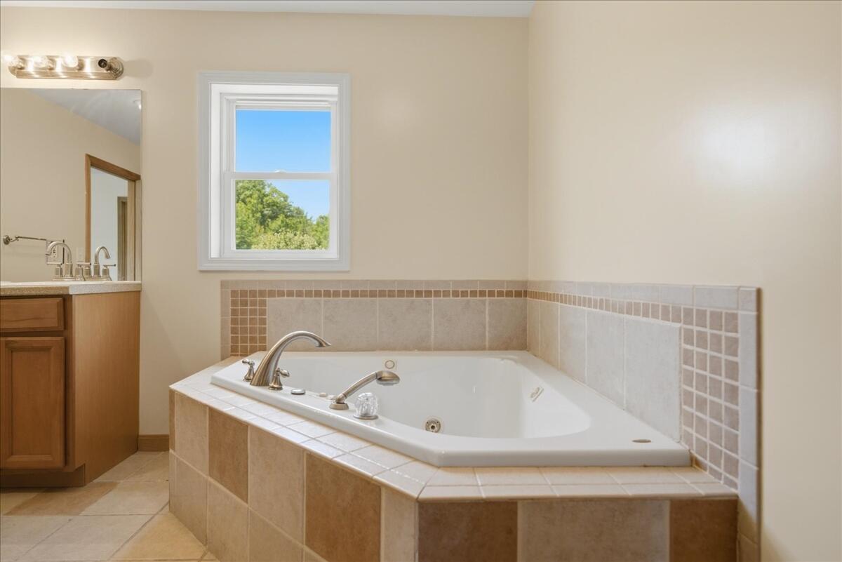 1121 River Avenue Property Photo 54