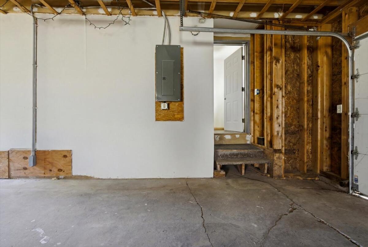 1121 River Avenue Property Photo 75