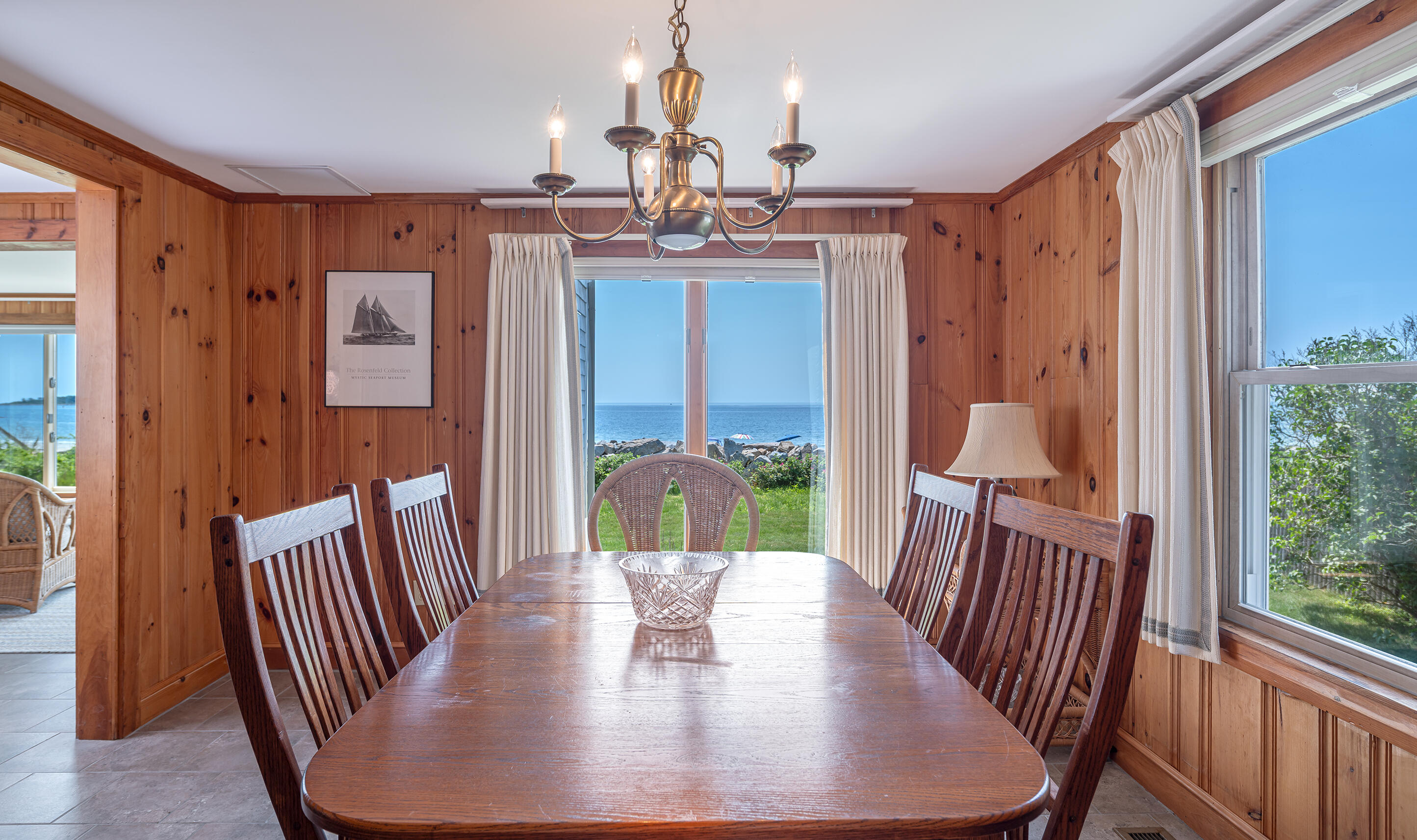 669 Kings Highway Property Photo 8