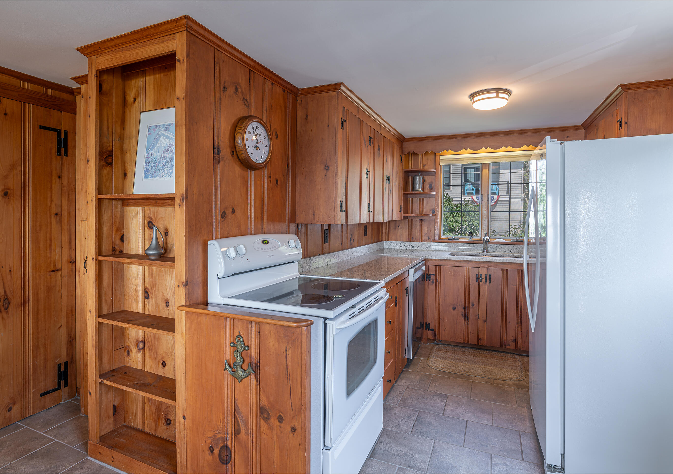 669 Kings Highway Property Photo 10
