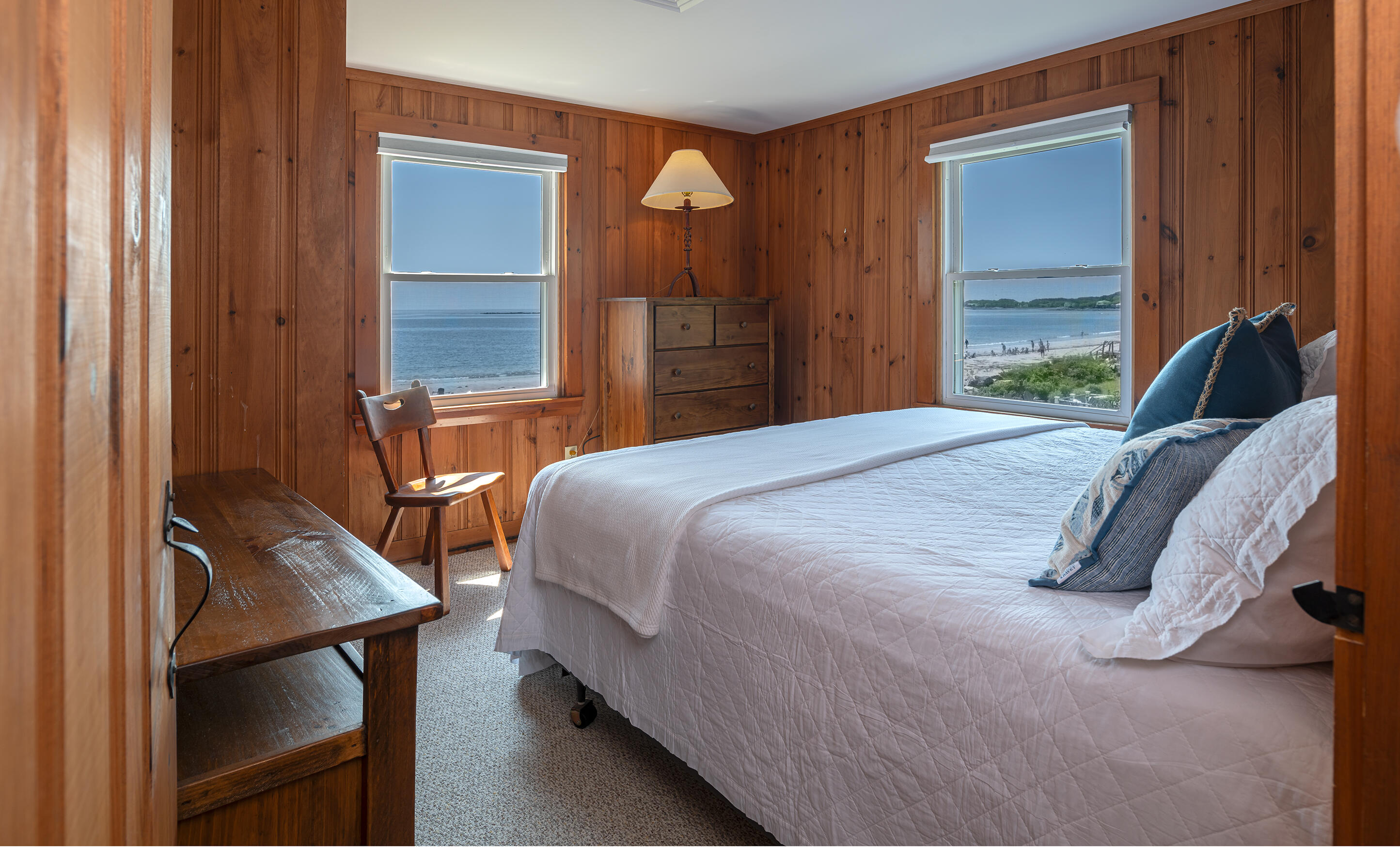 669 Kings Highway Property Photo 13