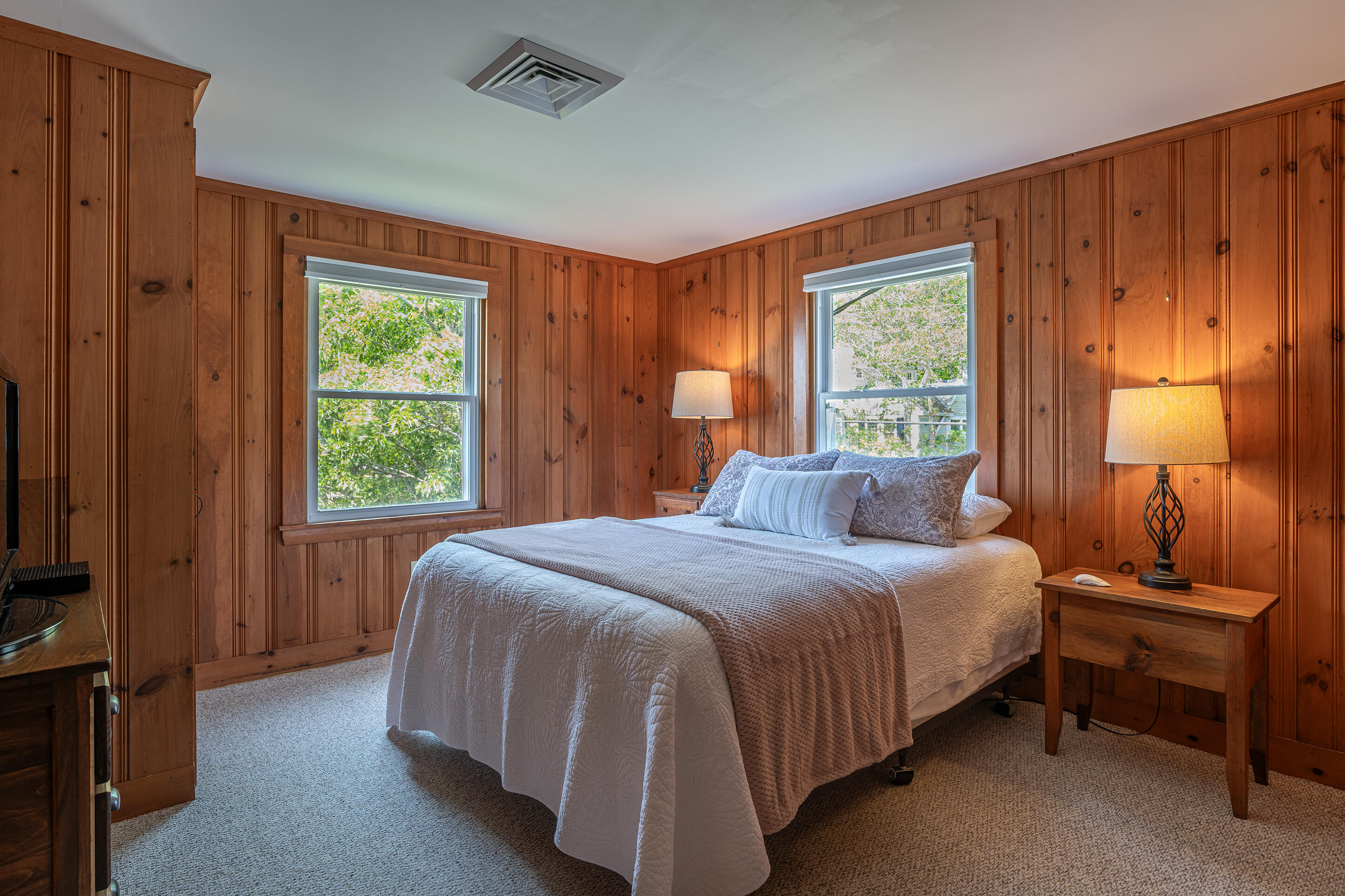 669 Kings Highway Property Photo 14