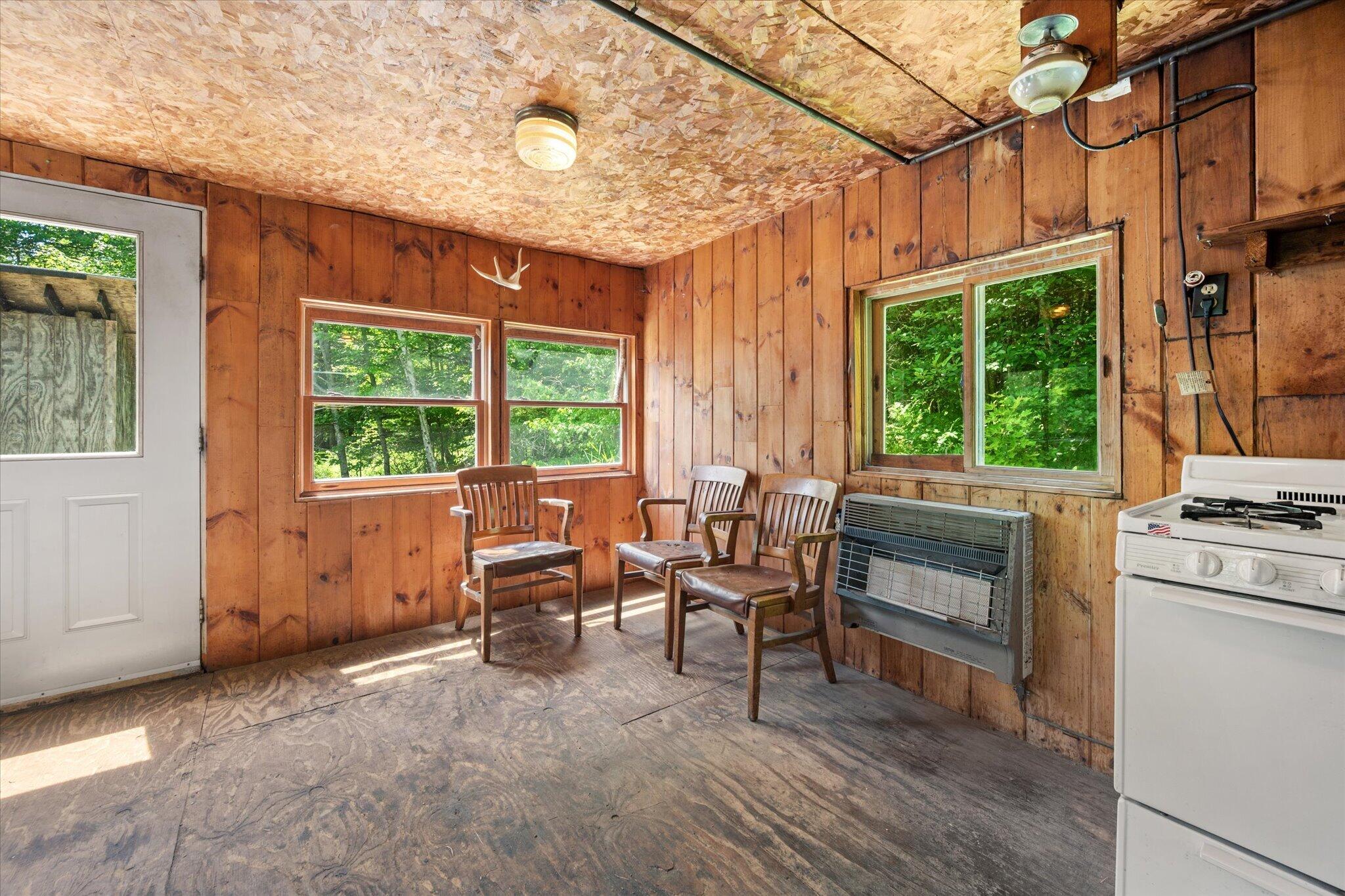 326 Mayhew Road Property Photo 17