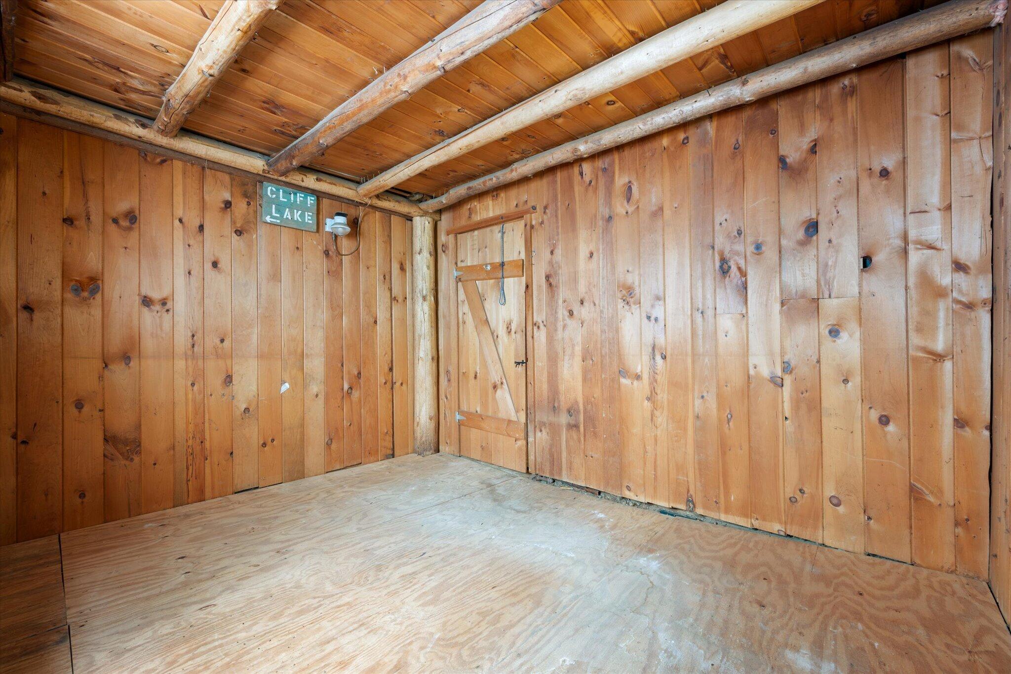 326 Mayhew Road Property Photo 25