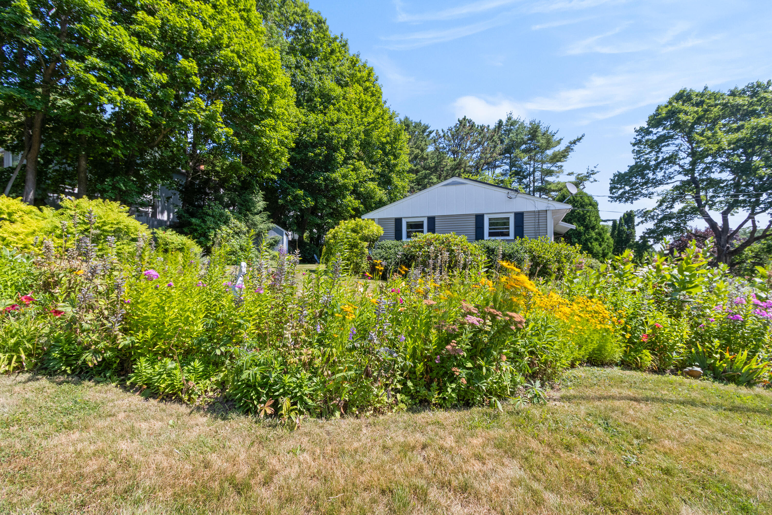 2 Wabun Road Property Photo 36