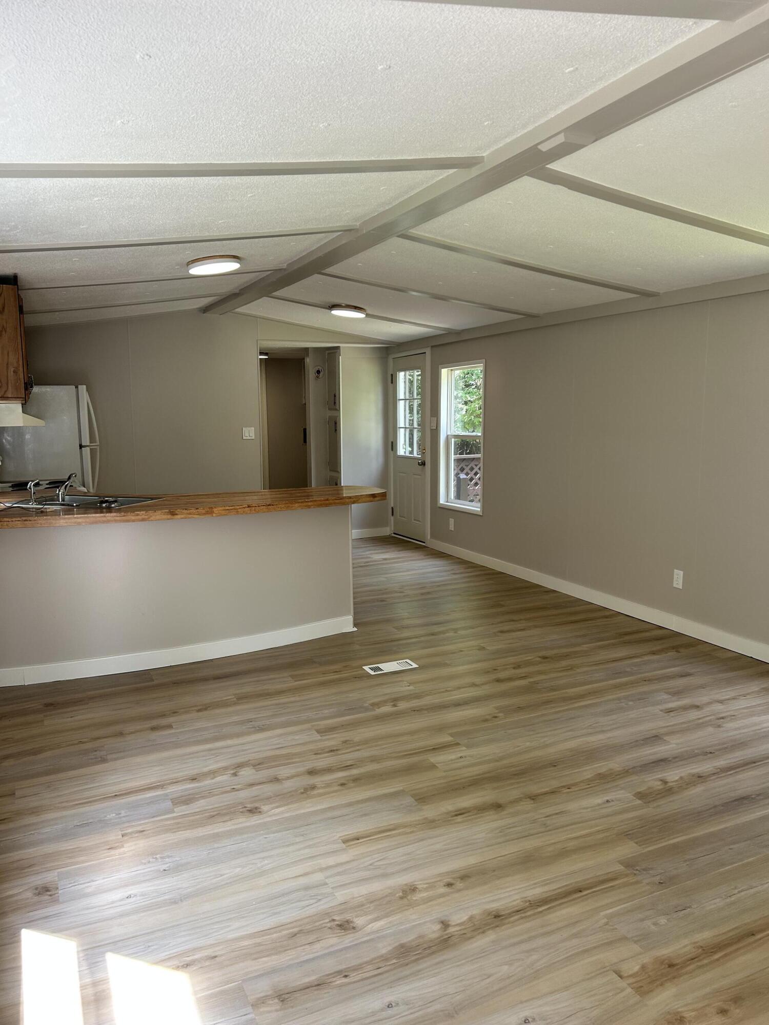 267 E Newport Road Property Photo 13