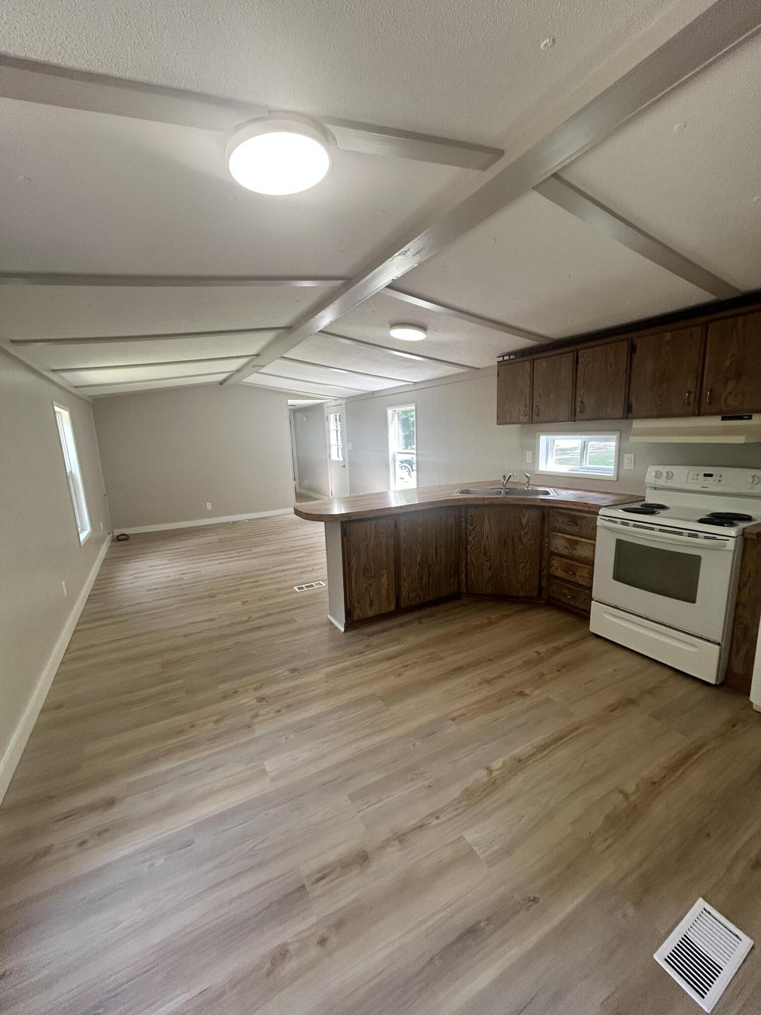 267 E Newport Road Property Photo 17