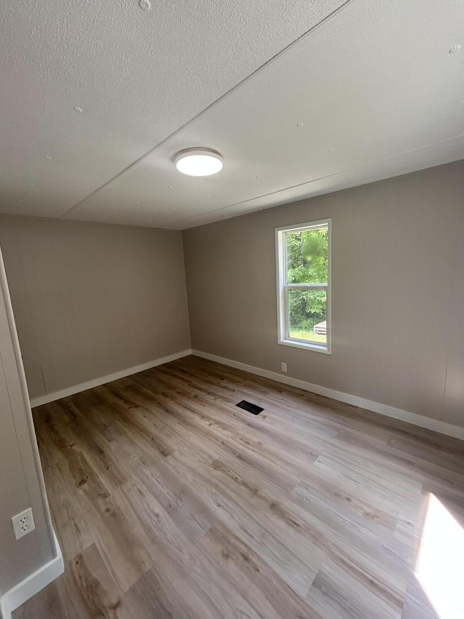 267 E Newport Road Property Photo 32