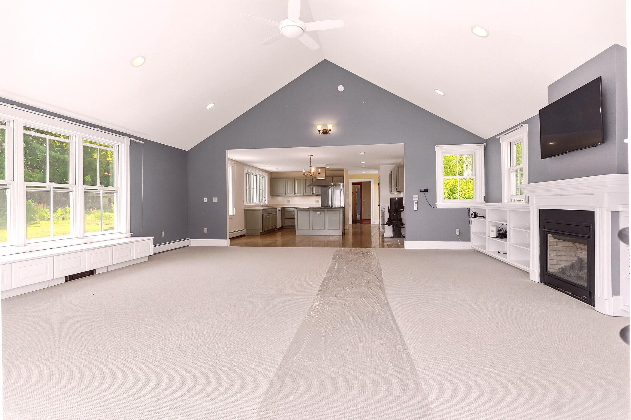 300 Front Street Property Photo 11
