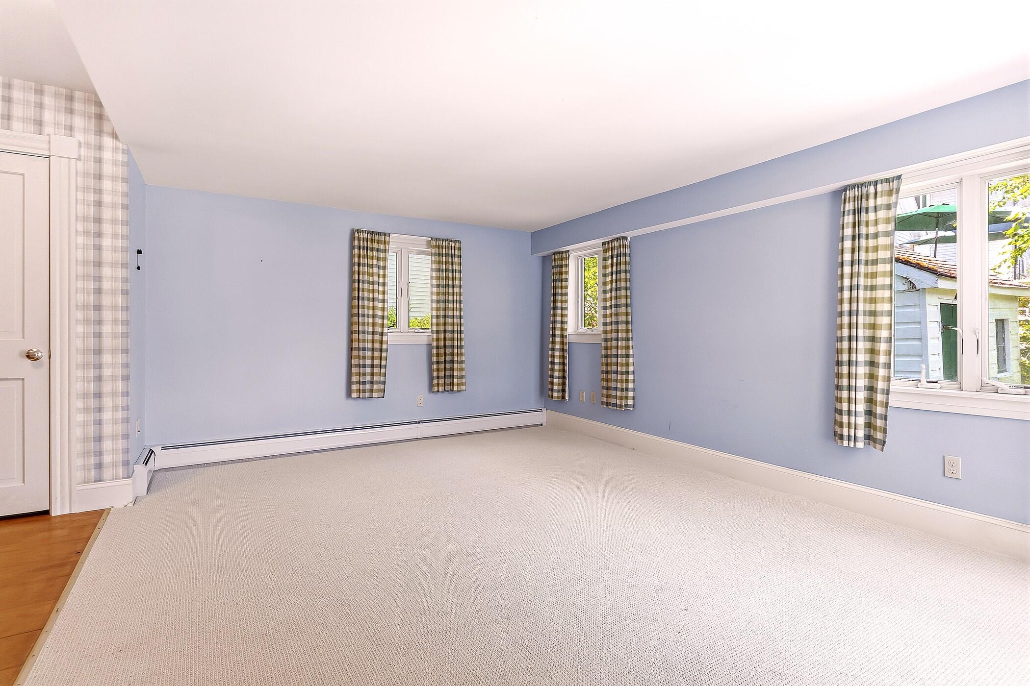 300 Front Street Property Photo 15