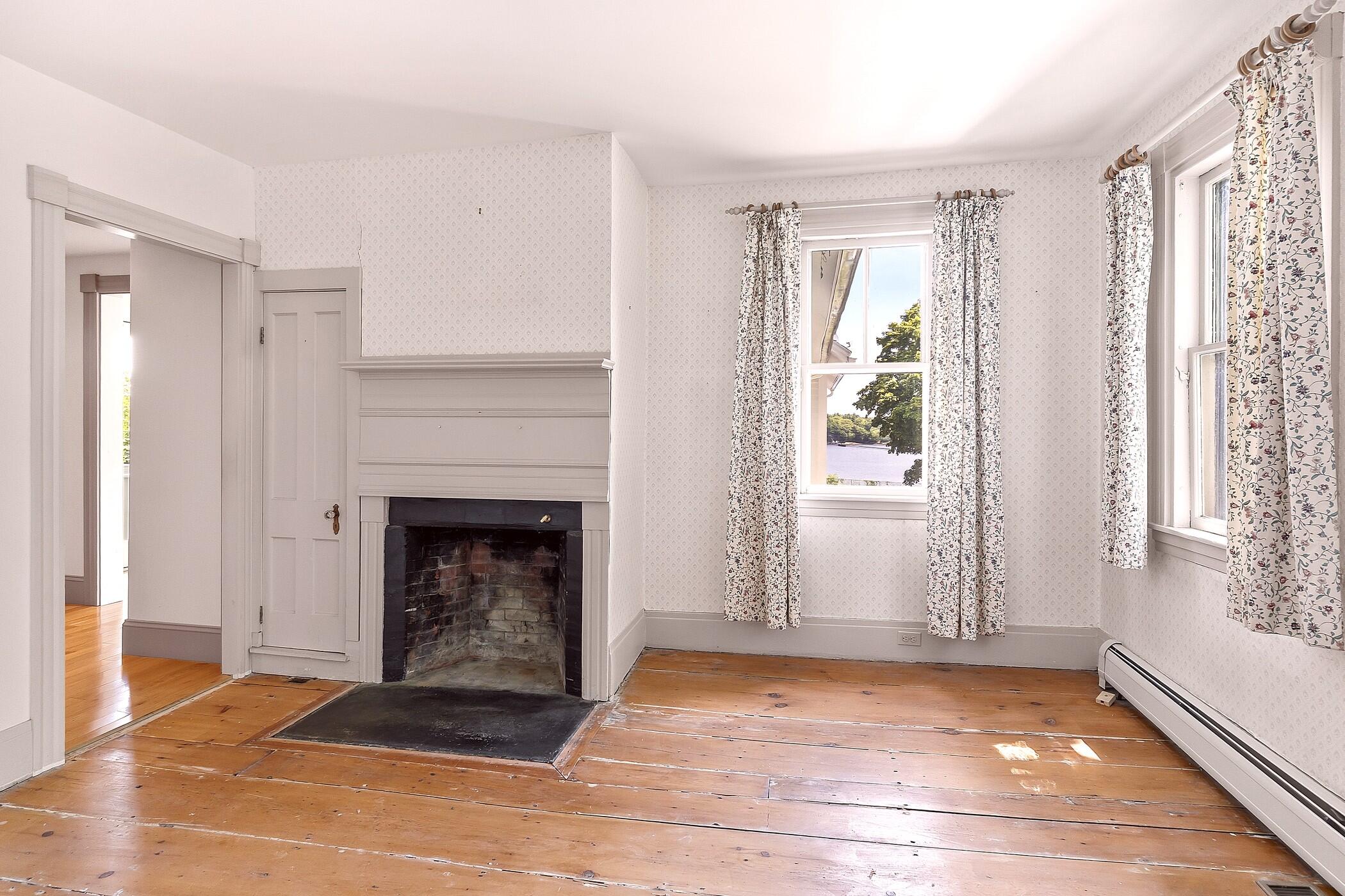 300 Front Street Property Photo 17