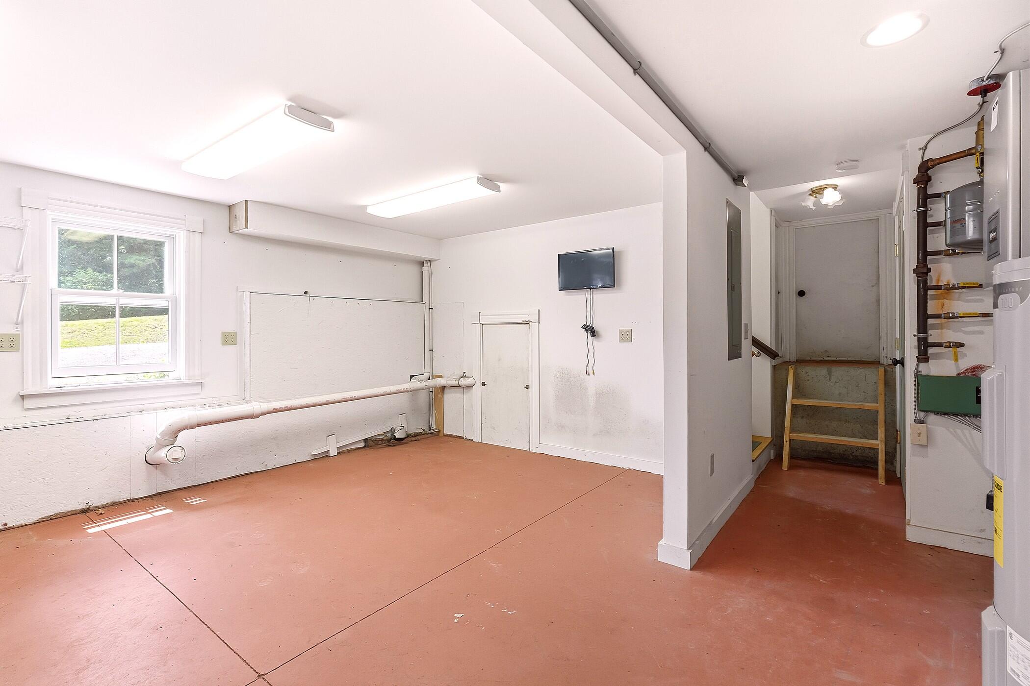300 Front Street Property Photo 37
