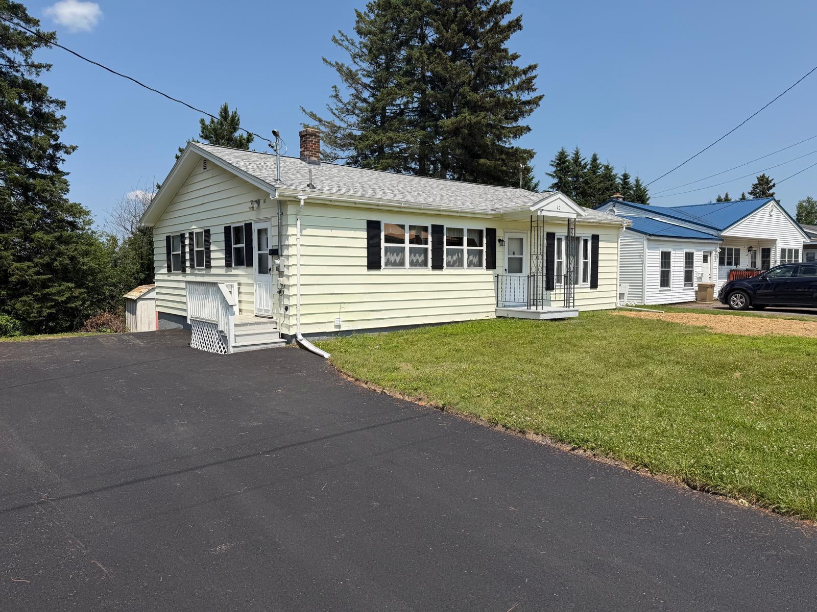 10 Macarthur Avenue Property Photo 2