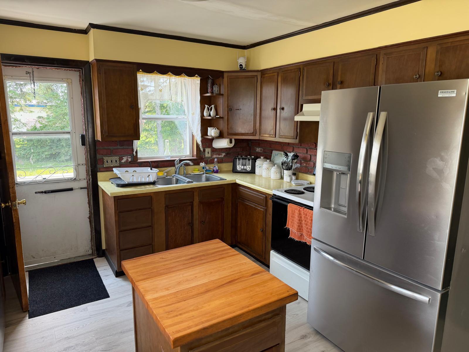10 Macarthur Avenue Property Photo 6