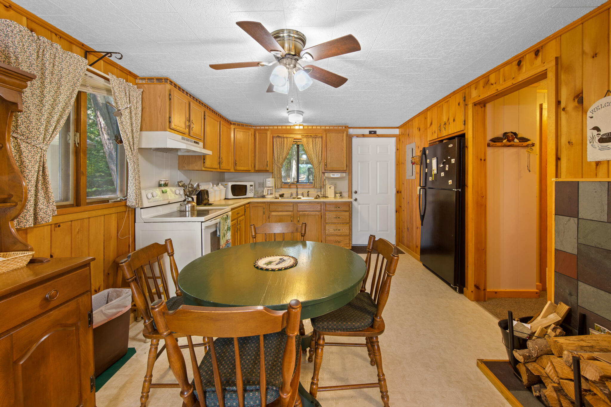 3 Ring Point Property Photo 15