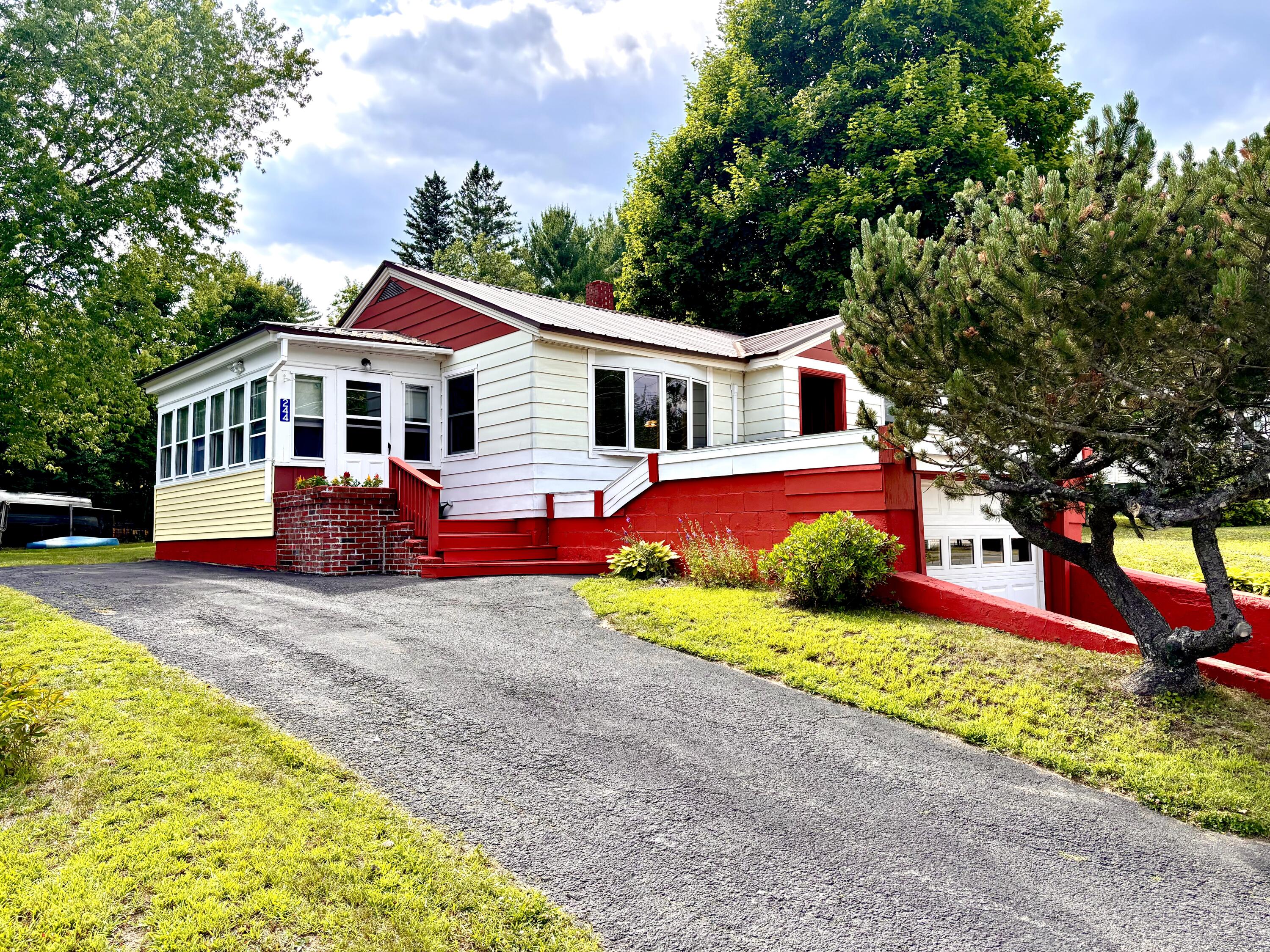 244 Bates Street Property Photo 3