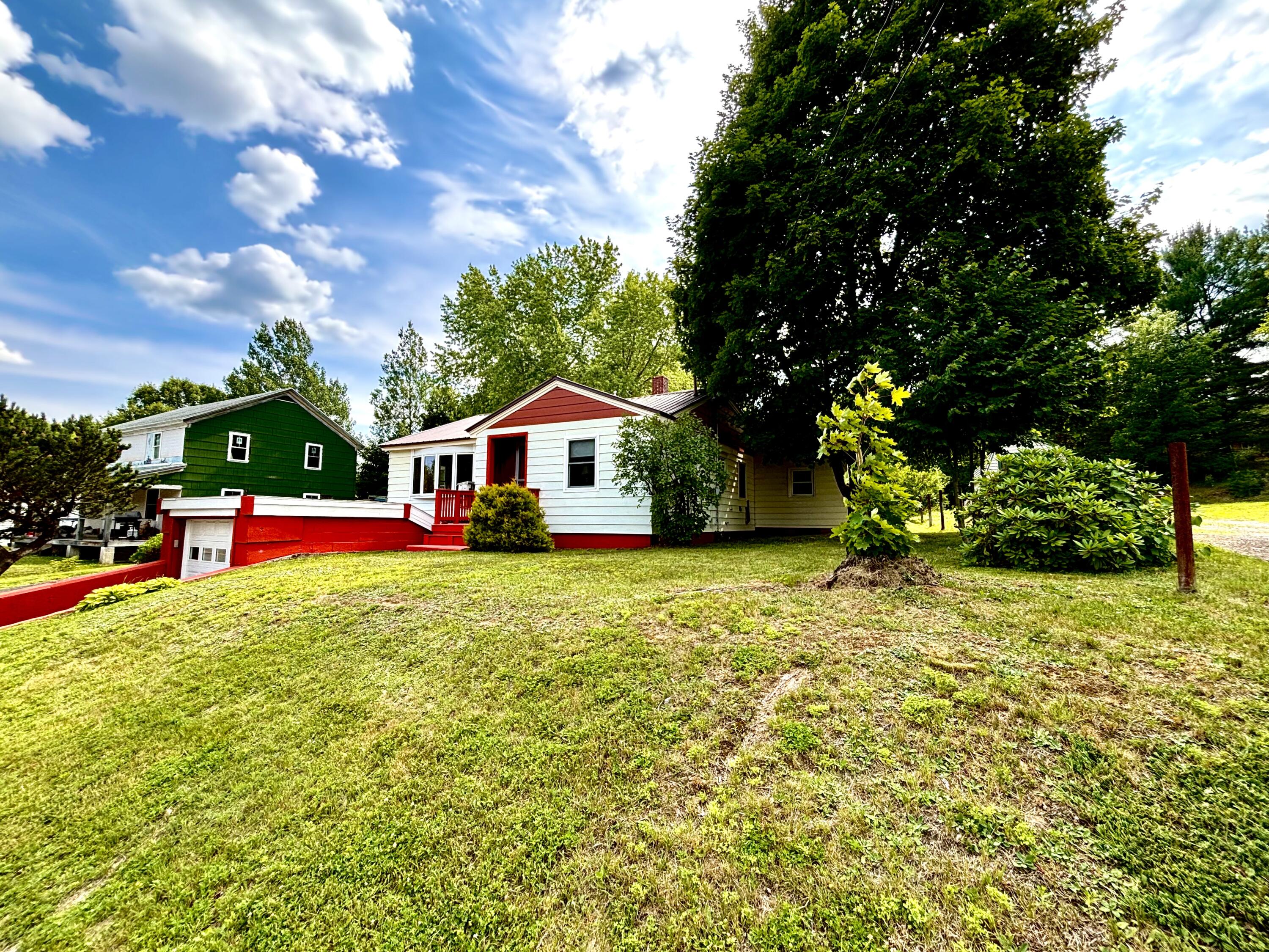 244 Bates Street Property Photo 4