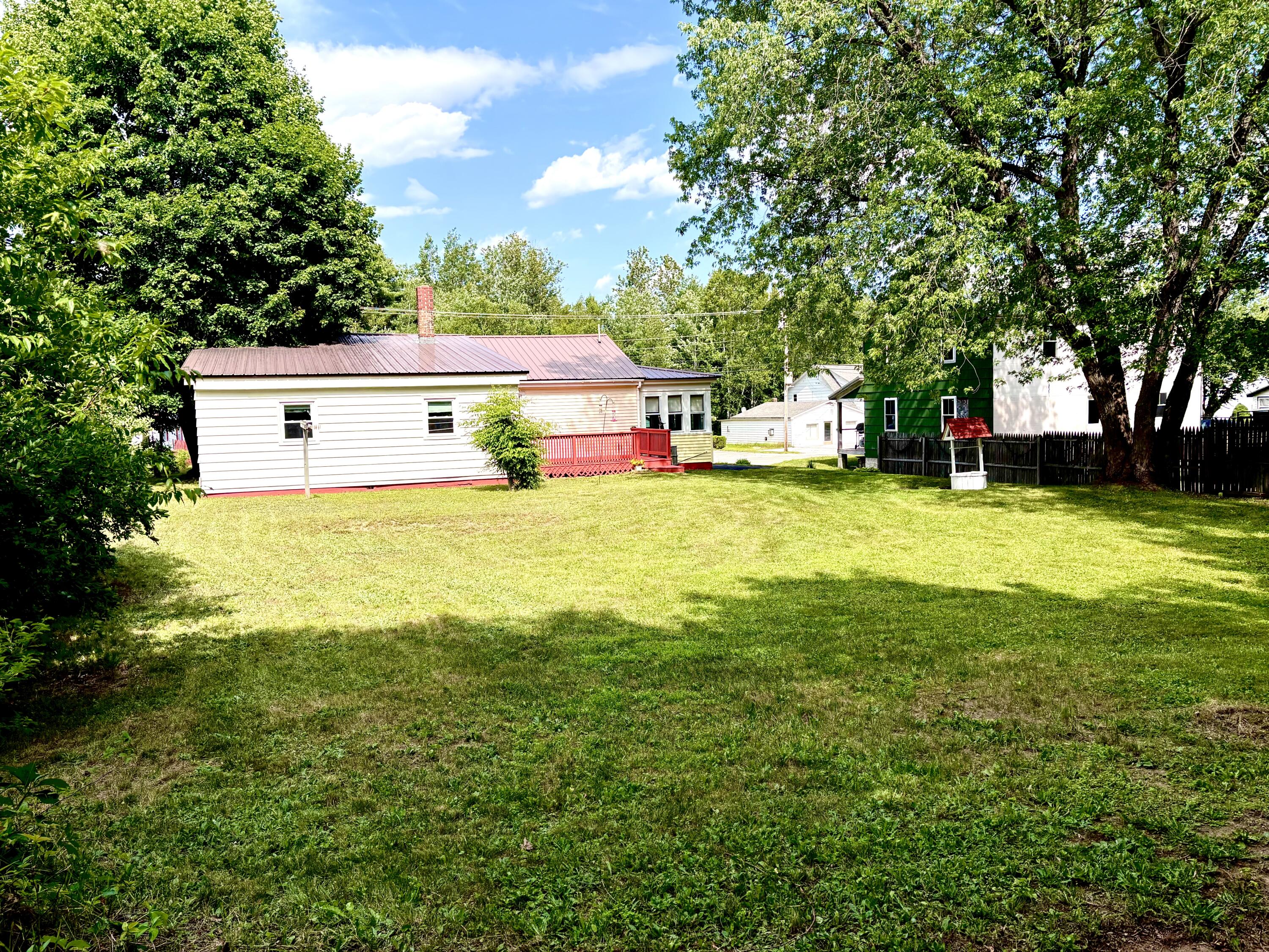 244 Bates Street Property Photo 5