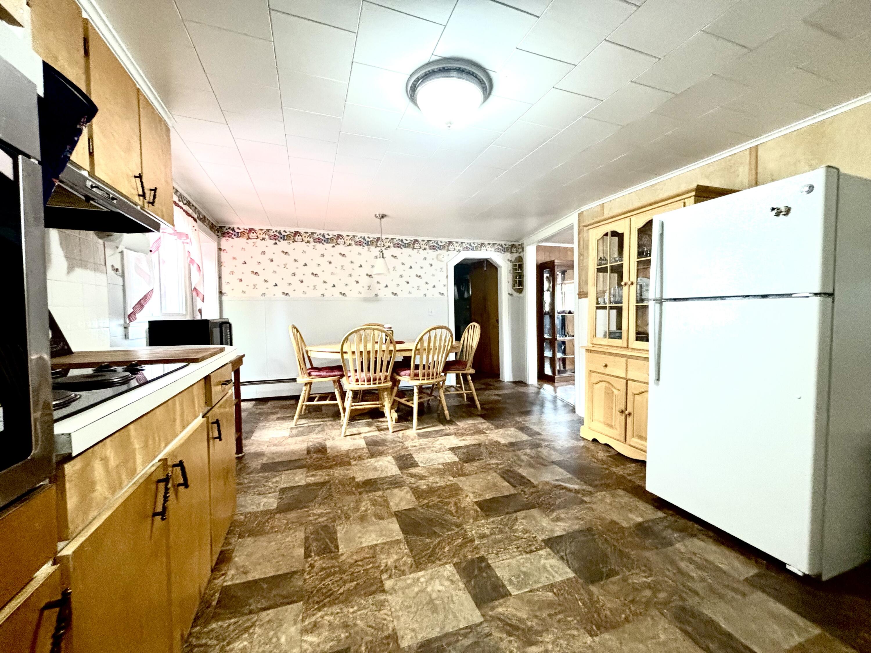 244 Bates Street Property Photo 9