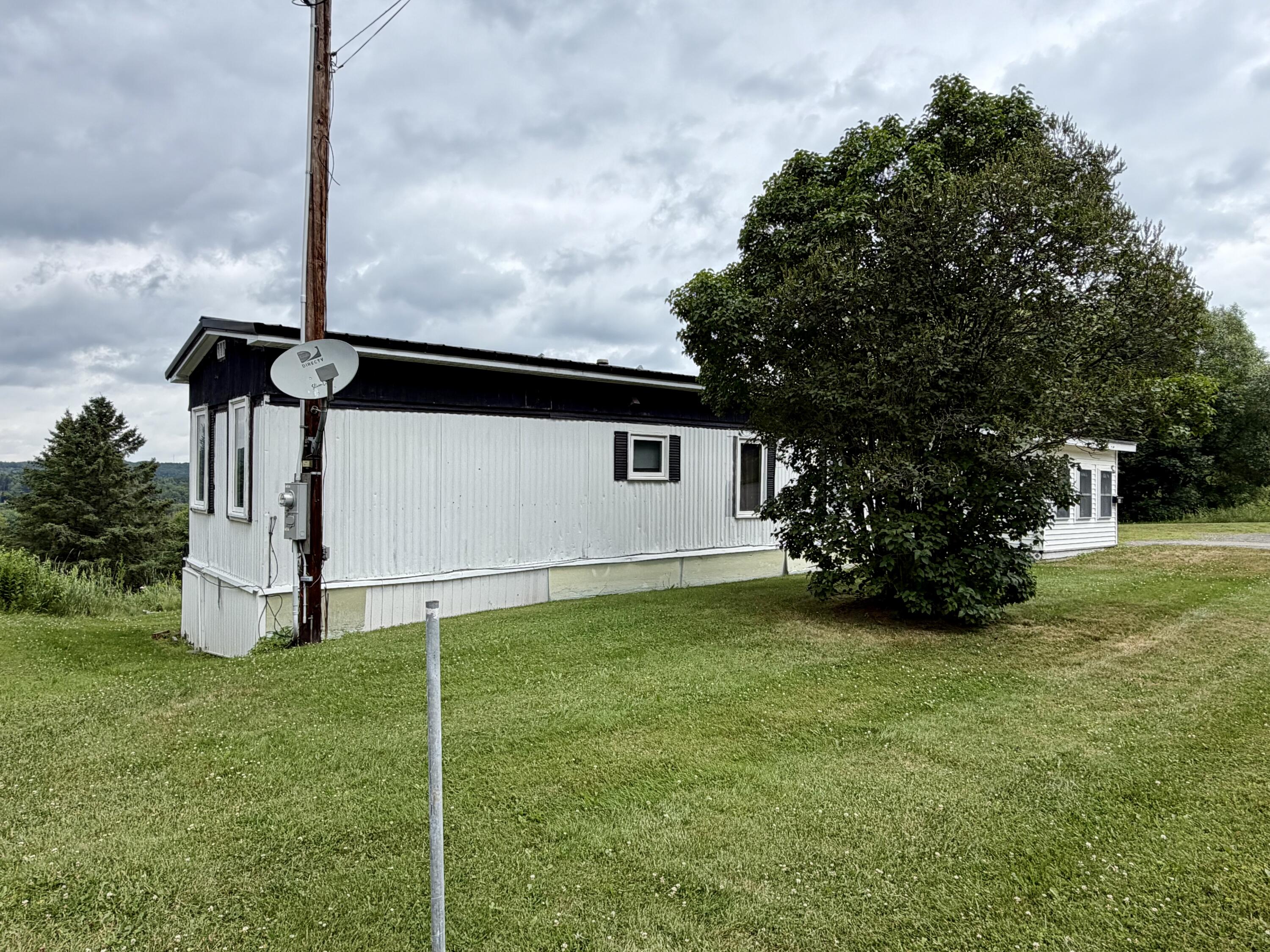 544 Riverview Street Property Photo 3