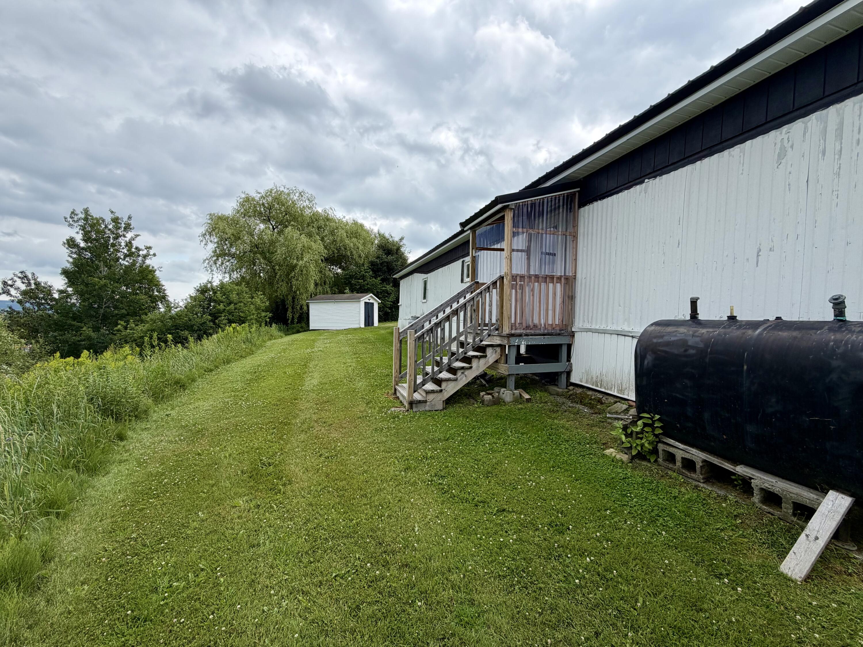544 Riverview Street Property Photo 5