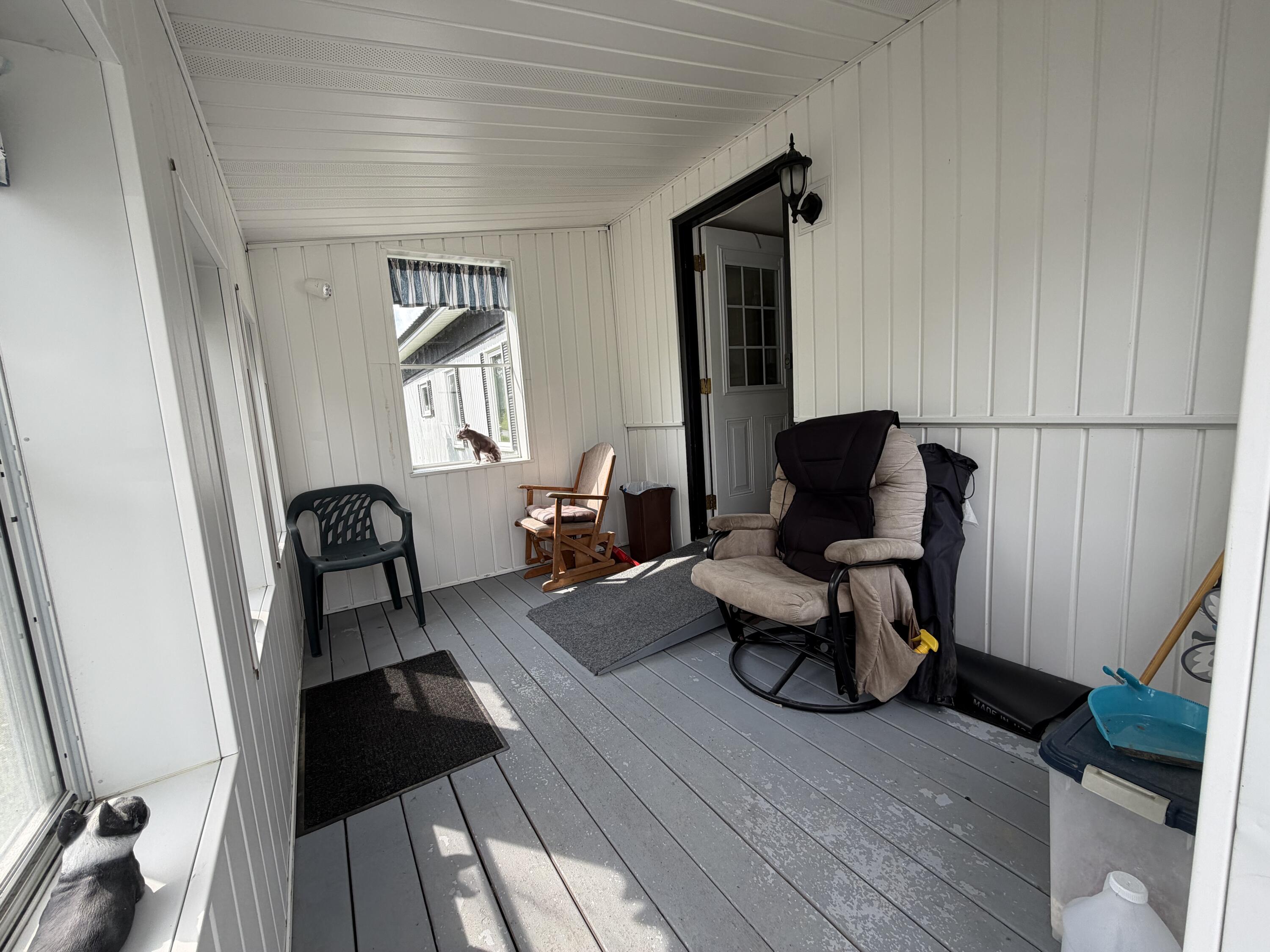 544 Riverview Street Property Photo 13